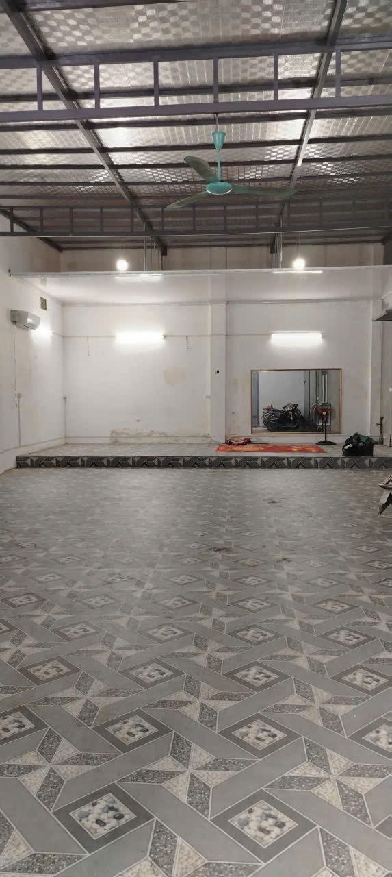 CHO THUÊ KHO/XƯỞNG 115m² – VỊ TRÍ ĐẸP GẦN CẦU THANH TRÌ