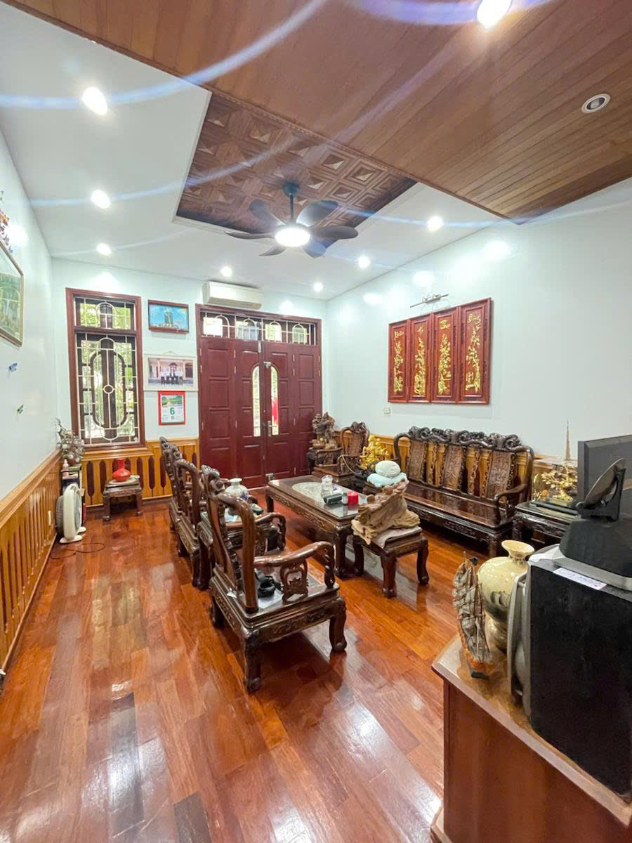 Bán nhà 125m2 ngõ 80 Trung Kính Cầu Giấy 380 triêu/m2.