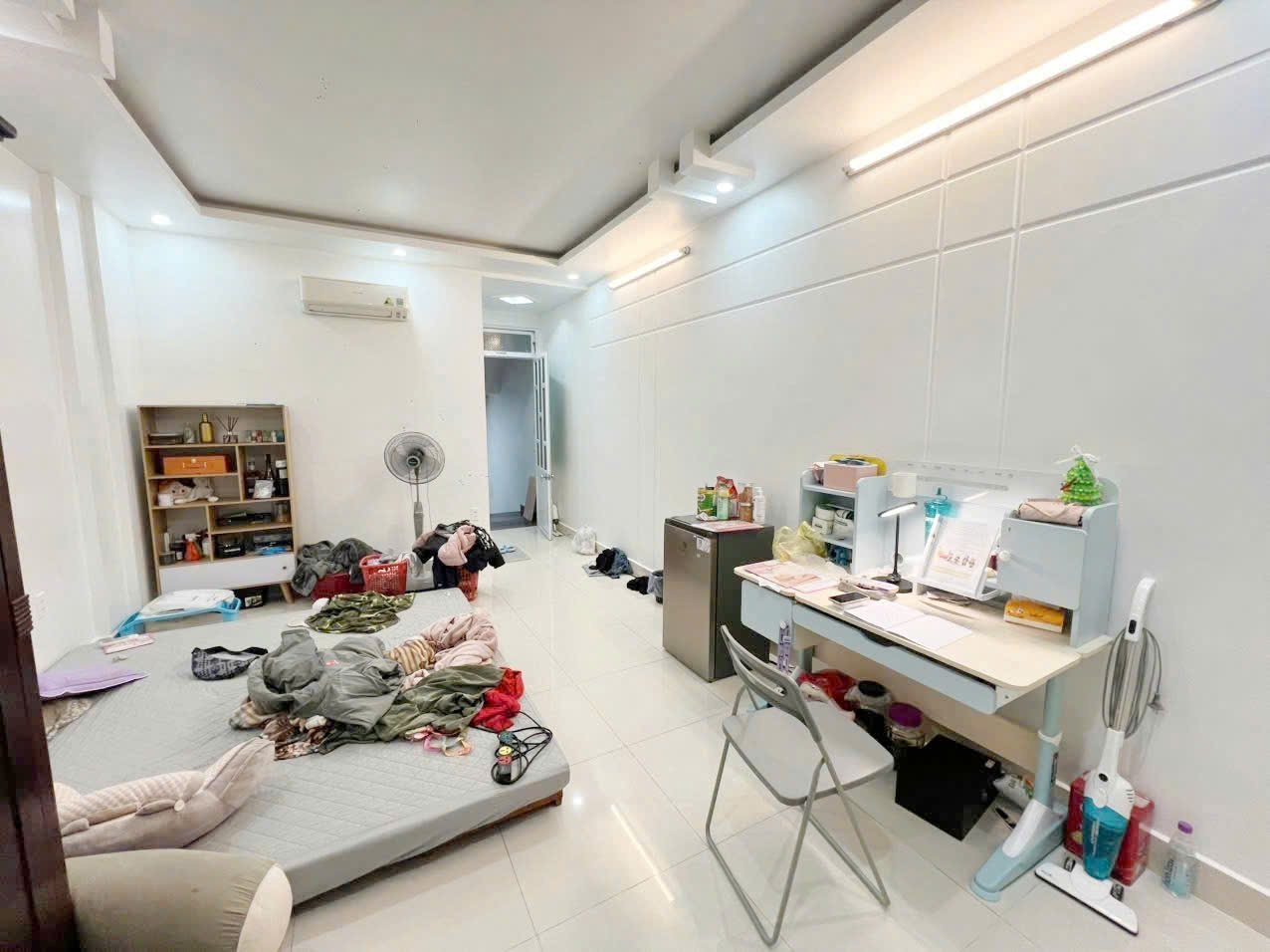 Nhà lô 22 Lê Hồng Phong, mặt đường 22m siêu to, 60m 4 tầng, Giá 9.1 tỉ