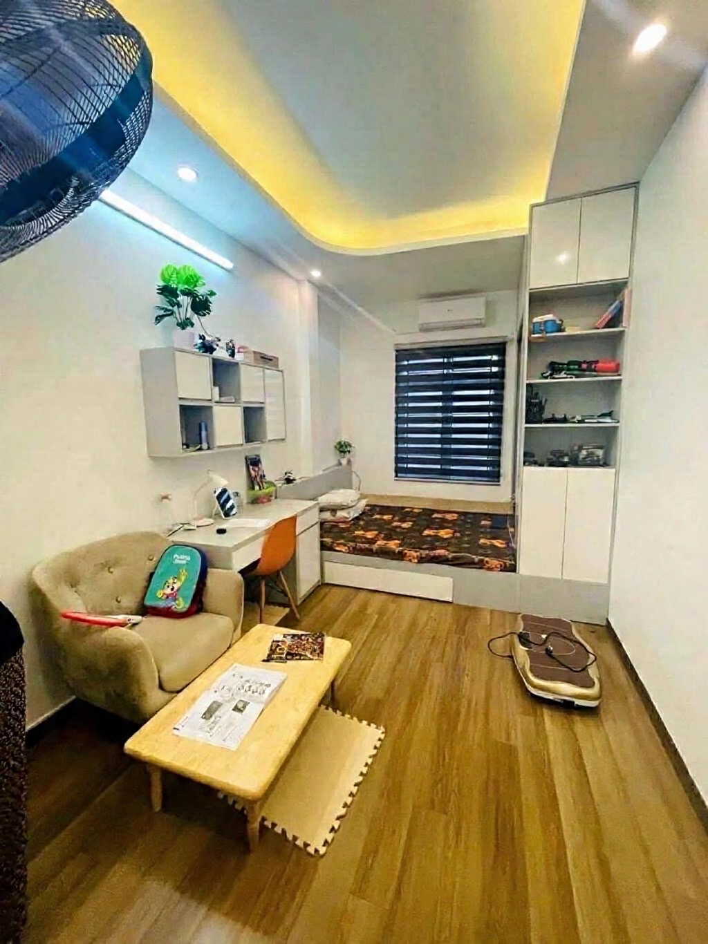 bán nhà đội cấn 35m x5 tầng 9,250 tỷ 2 thoáng 50m ra phố full nội thất