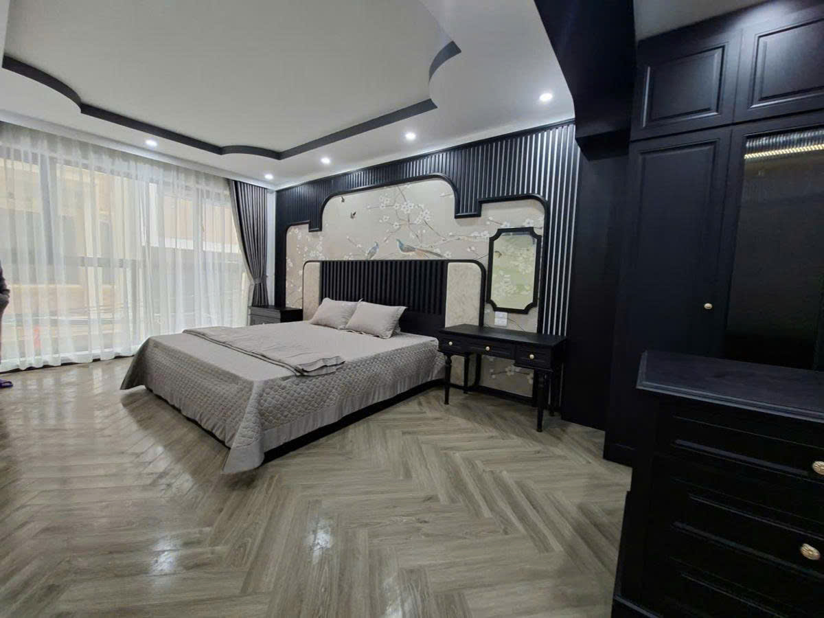 CHUNG CƯ 102 THÁI THỊNH – TẦNG VIP – DIỆN TÍCH LỚN – TRUNG TÂM