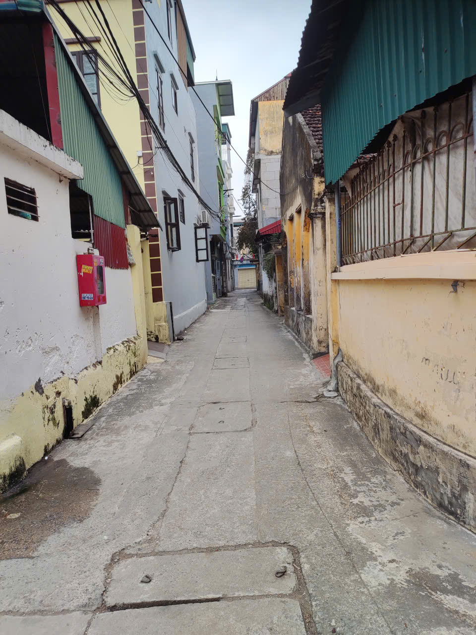 Ô TÔ - LÔ GÓC - XÂY Ở TUYỆT ĐẸP