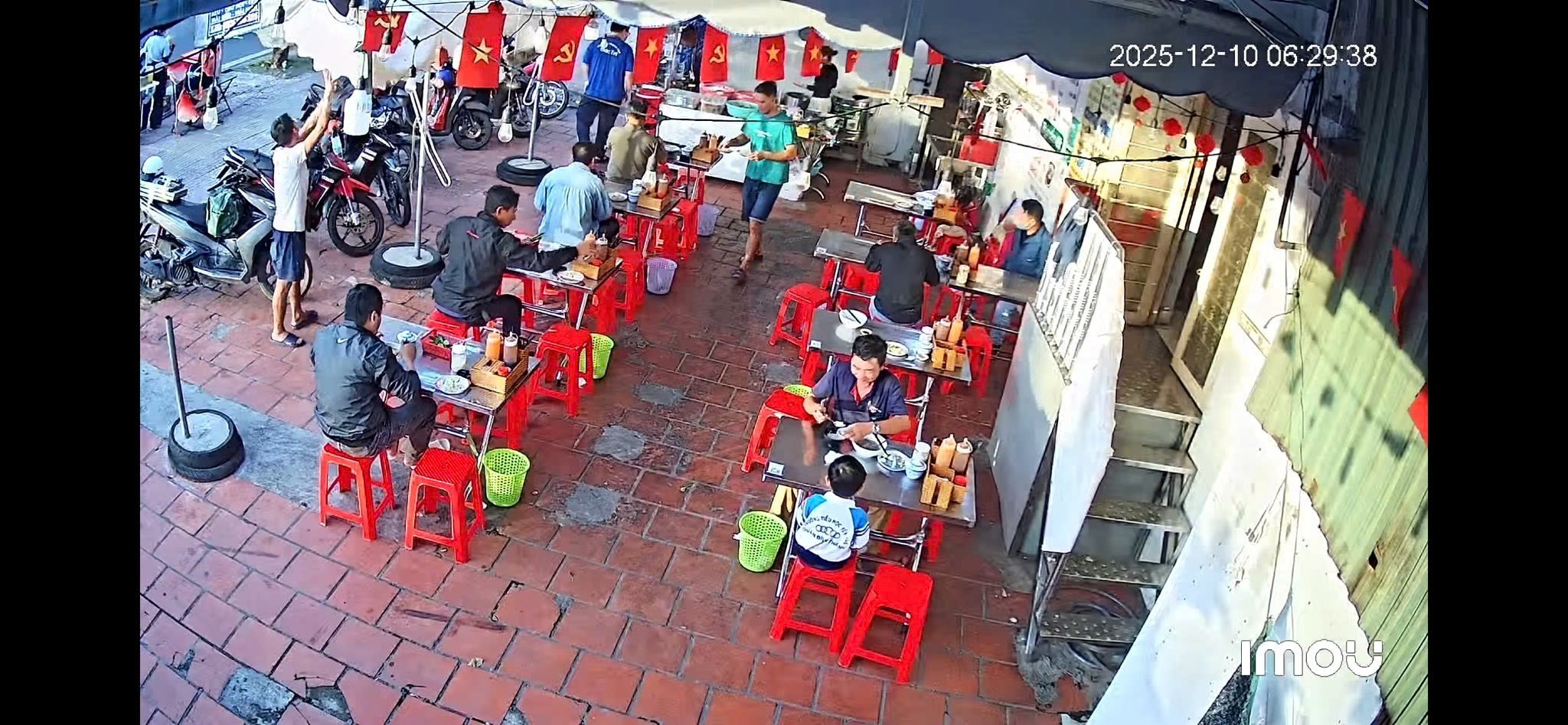 SANG NHƯỢNG QUÁN PHỞ & BÚN BÒ HUẾ – DOANH THU ỔN ĐỊNH