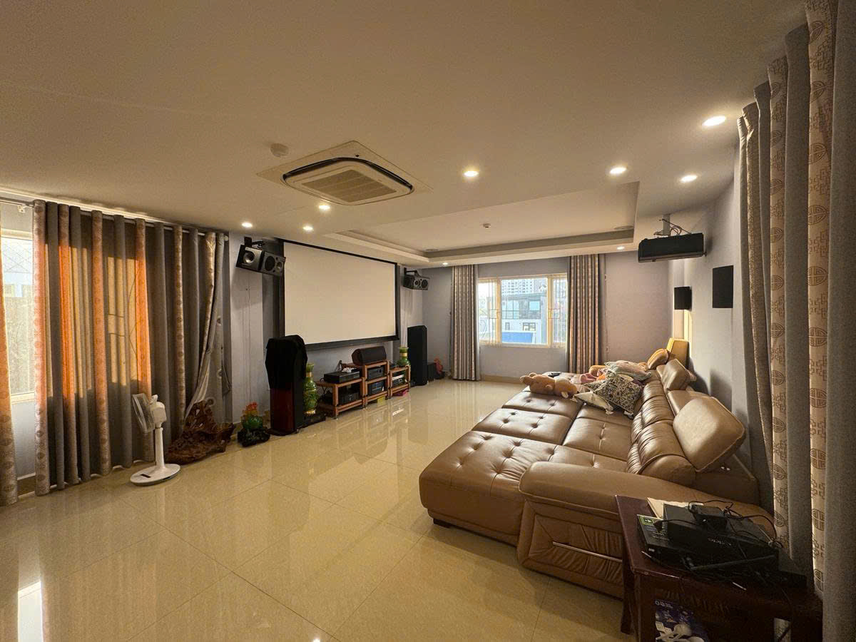 Nhà 9 tầng VIP thang máy ngõ 172 Thái Thịnh Đống Đa 23 tỷ.