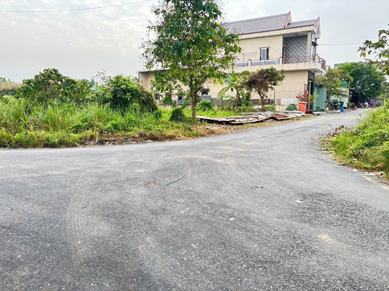 Bán dãy trọ 12 phòng KDC Phúc Giang , xã Long Định dt 221m2 đã hoàn công giá 2,7 tỷ