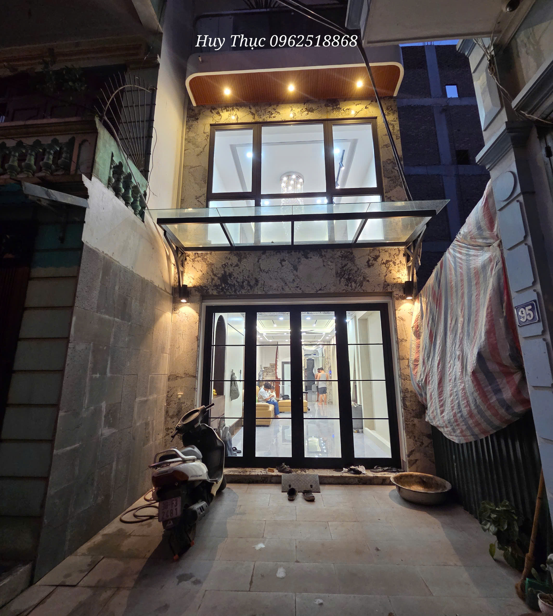 NHÀ MỚI FULL NỘI THẤT Ô TÔ VÀO NHÀ Lâm Hạ 45 m2 X 7 Tầng X 18.5 tỷ Long Biên- Hà Nội.