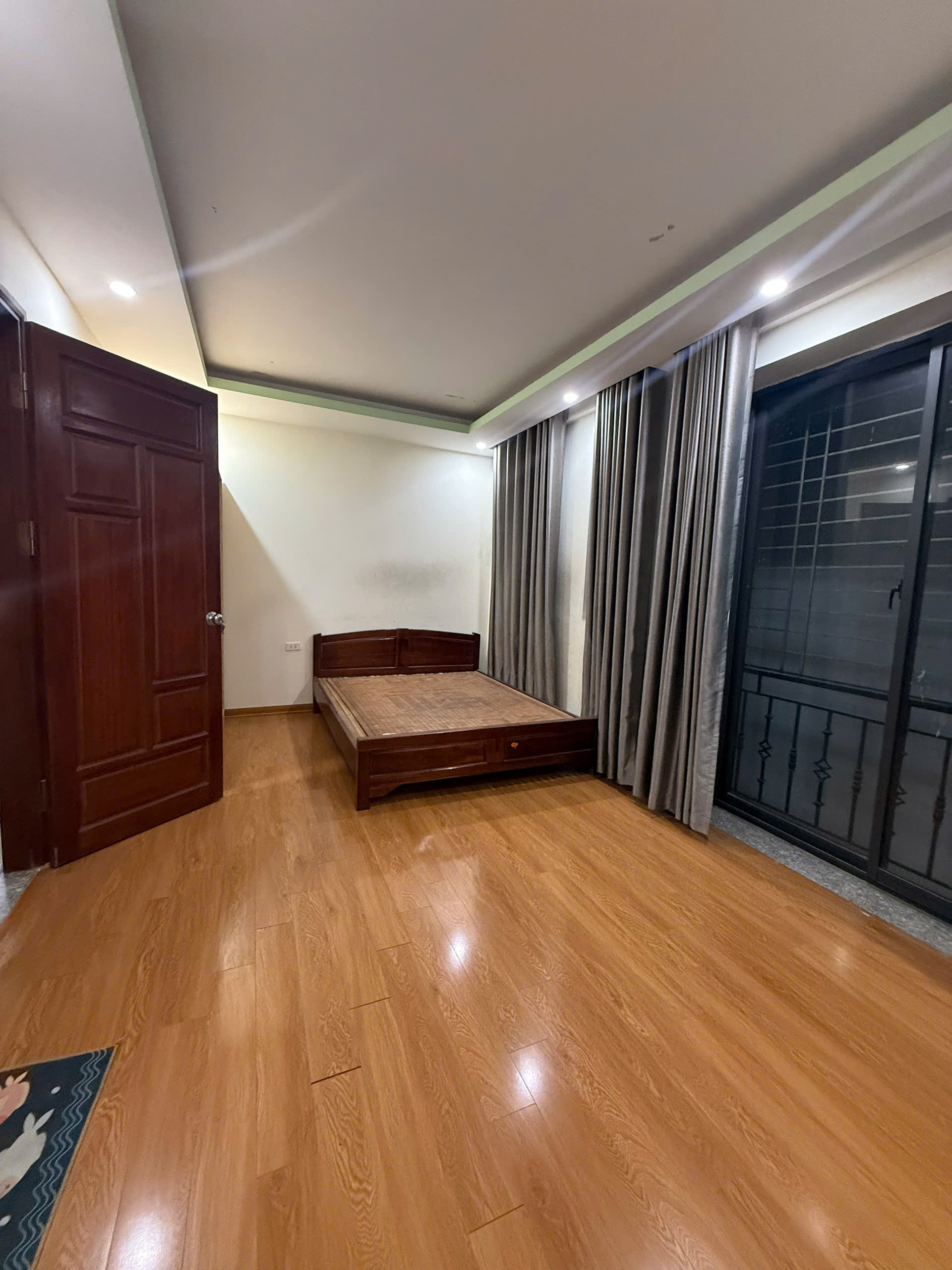 BÁN NHÀ RIÊNG TRUNG TÂM Phú Viên Bồ Đề 30m2 X 5 Tầng 6.1 Tỷ.Long Biên -Hà Nội.