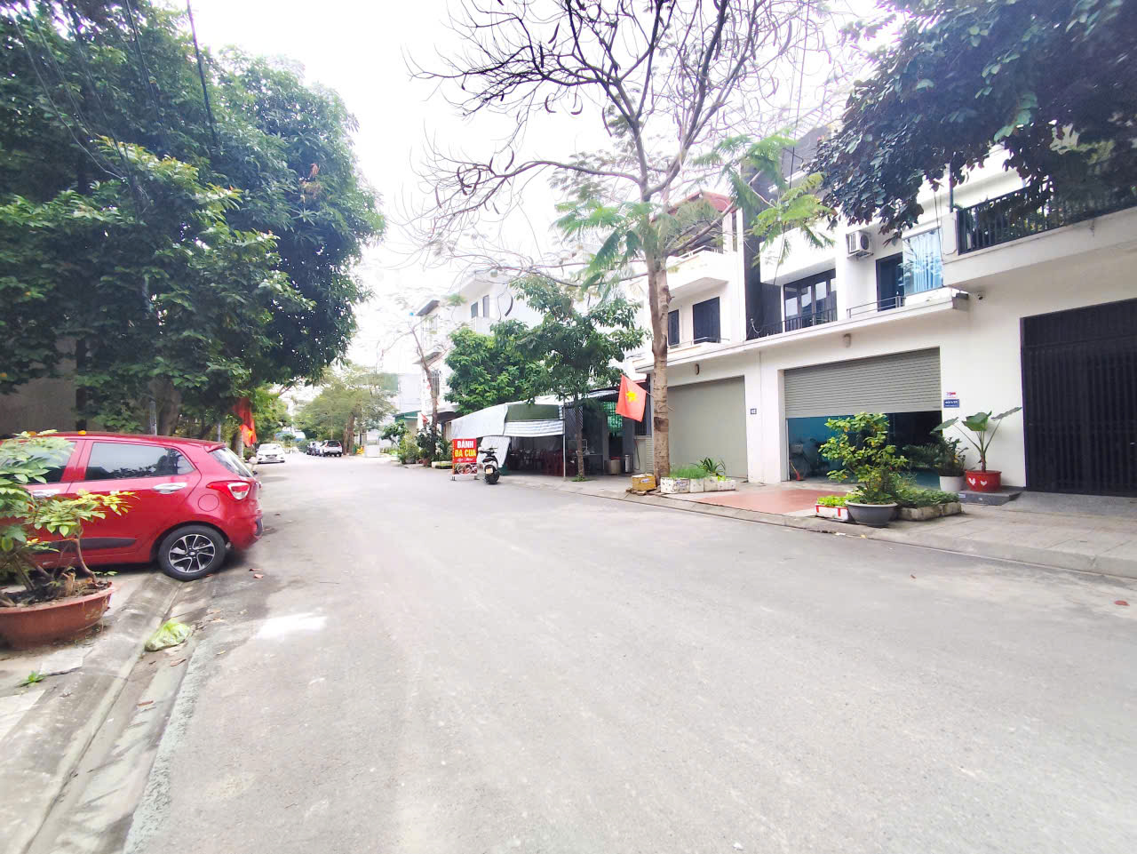 Đất phân lô 15 Khúc Thừa Dụ - Thiên Lôi, 90m, đường 15m, giá 6.86 tỉ