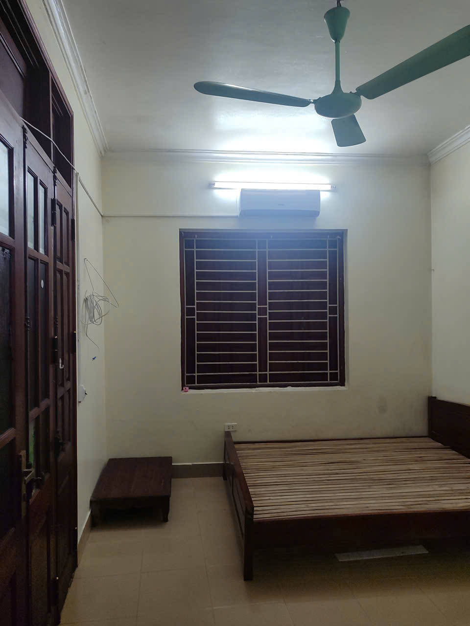 CẦN CHO THUÊ PHÒNG - CHO NGƯỜI CÔNG VIỆC ỔN ĐỊNH, SẠCH SẼ, CÓ SẴN ĐIỀU HOÀ, CÓ NÓNG LẠNH