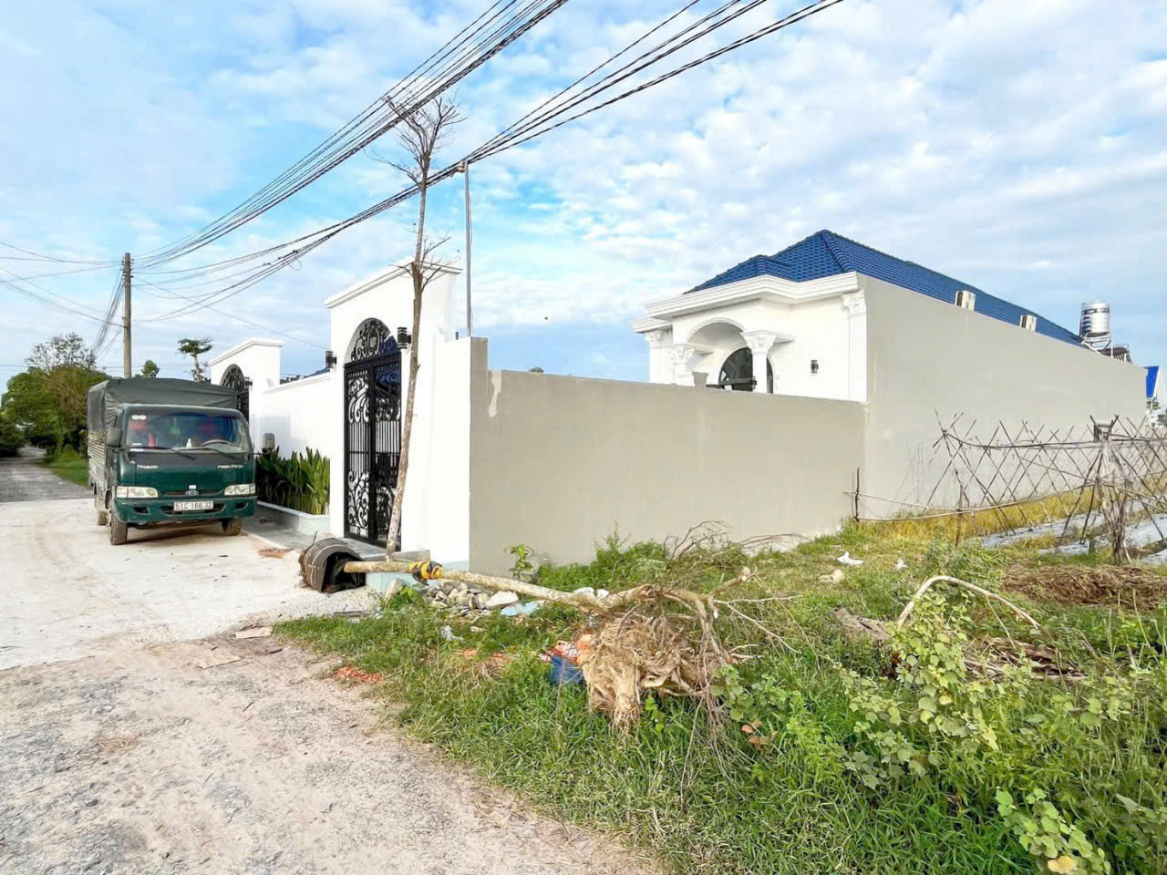 Nhà vườn siêu đẹp ở xã Mỹ Hạnh Bắc , Đức Hòa tdt 1000m2 ( 400m2 thổ) 4pn , 2wc giá 8 tỷ