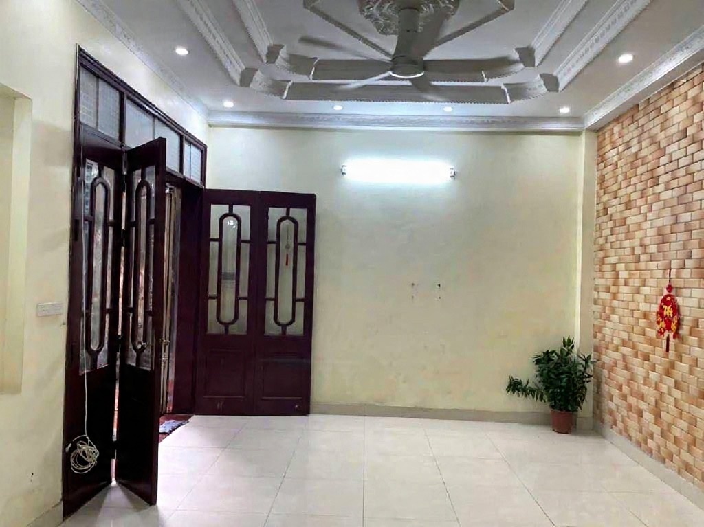 hoàng hoa thám 40m x4 tầng 8,5 tỷ-20m ra phố,20m đường 2 ô tô tránh,ngõ thông