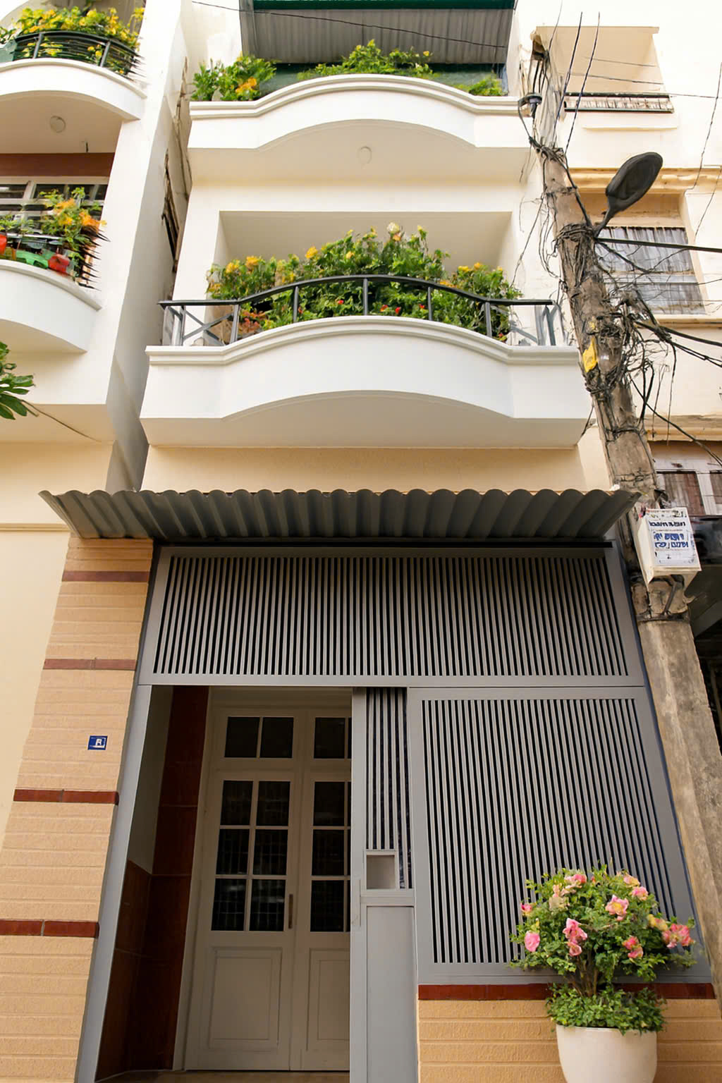 Nhà hẻm Lê Văn Sỹ - QUẬN 3 – 3.7 x 10 m – 4 Tầng – 7.9 tỷ