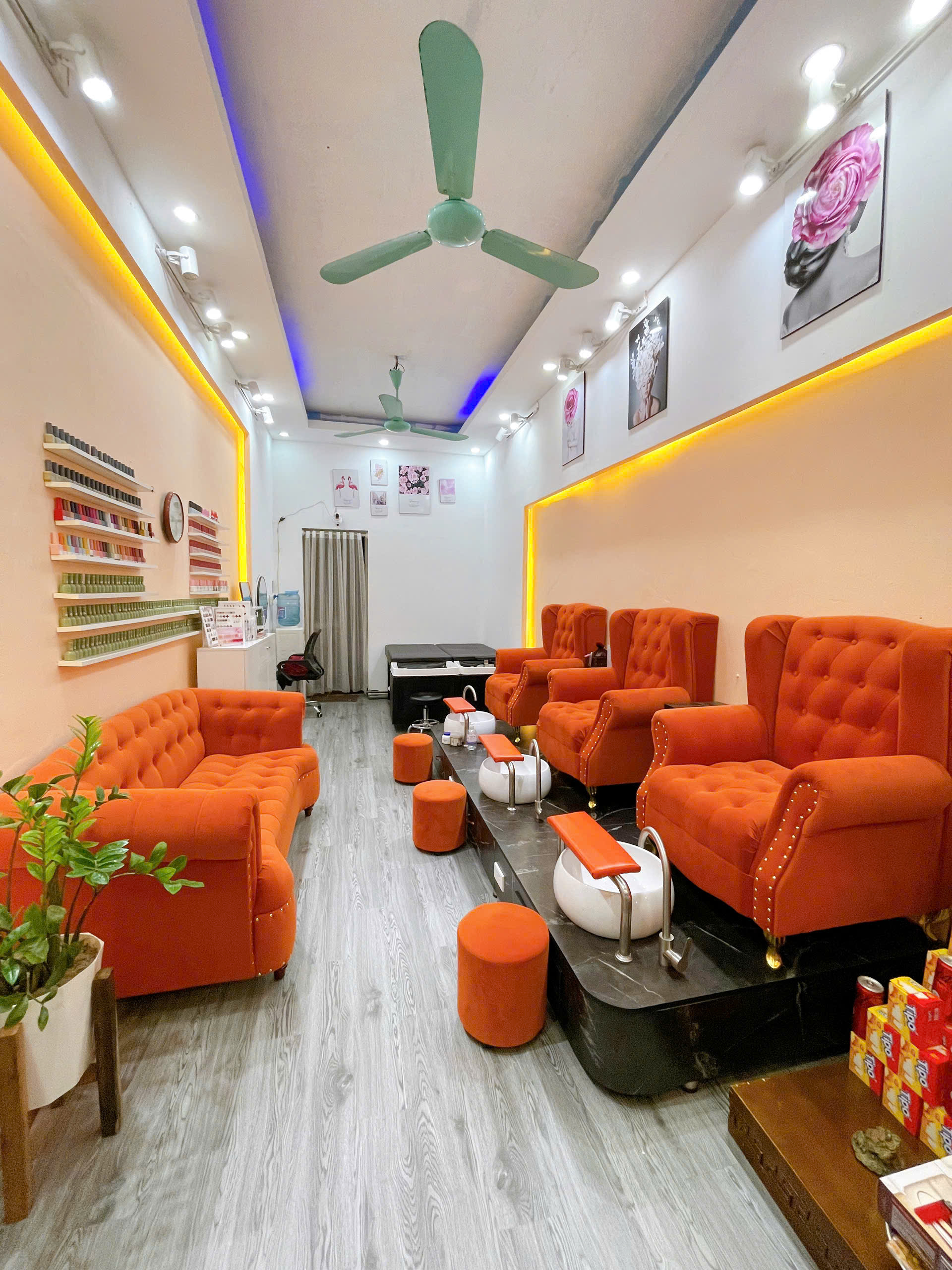 SANG NHƯỢNG TIỆM NAILS – GỘI ĐẦU PHỐ TÔ HIỆU (ĐOẠN ĐẸP)