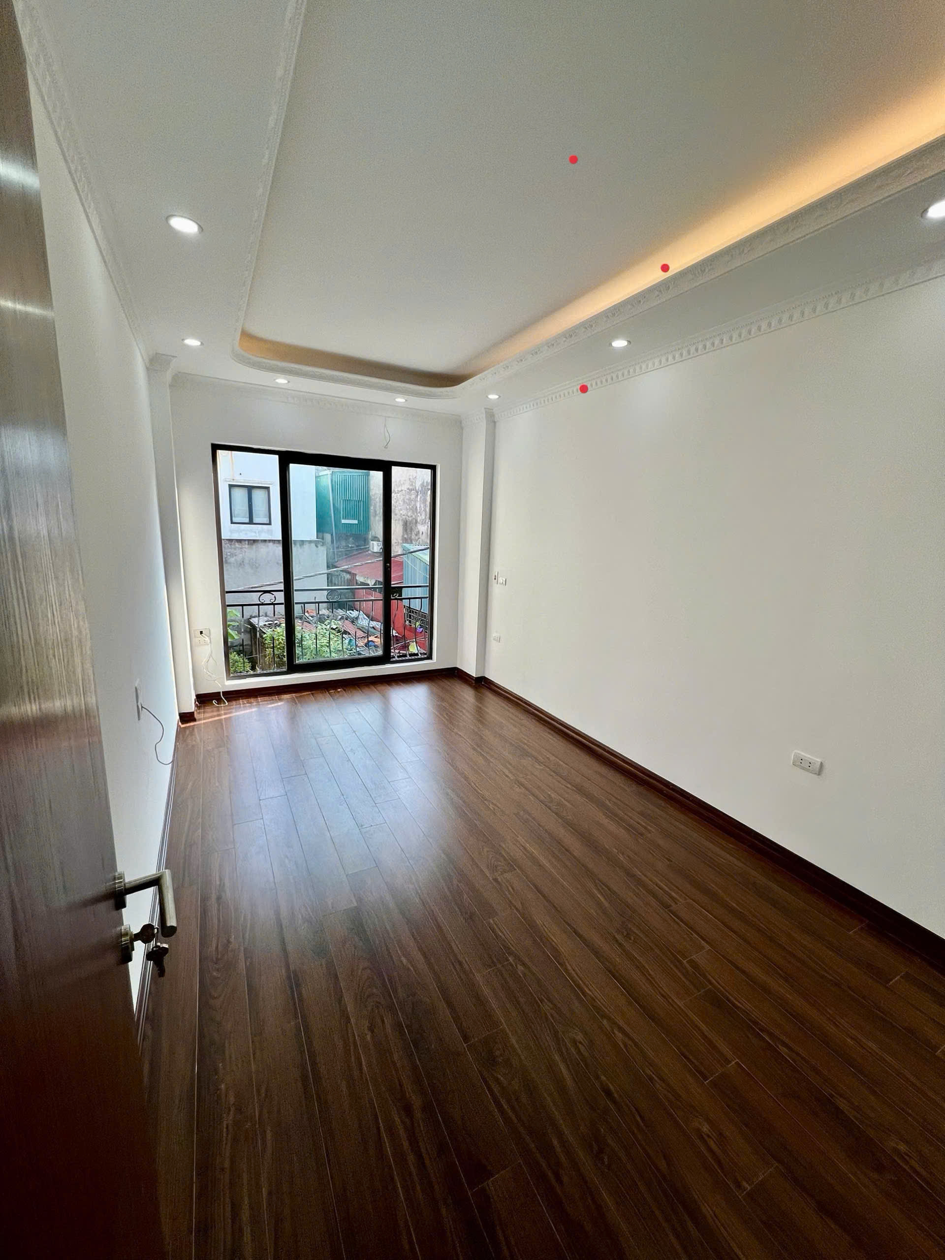 BÁN NHÀ PHÚC LỢI LONG BIÊN DT 40M2 Ô TÔ GẦN TRẺ CON ĐI BỘ 2 BƯỚC ĐẾN TRƯỜNG KHU AN NINH ĐẢM BẢO