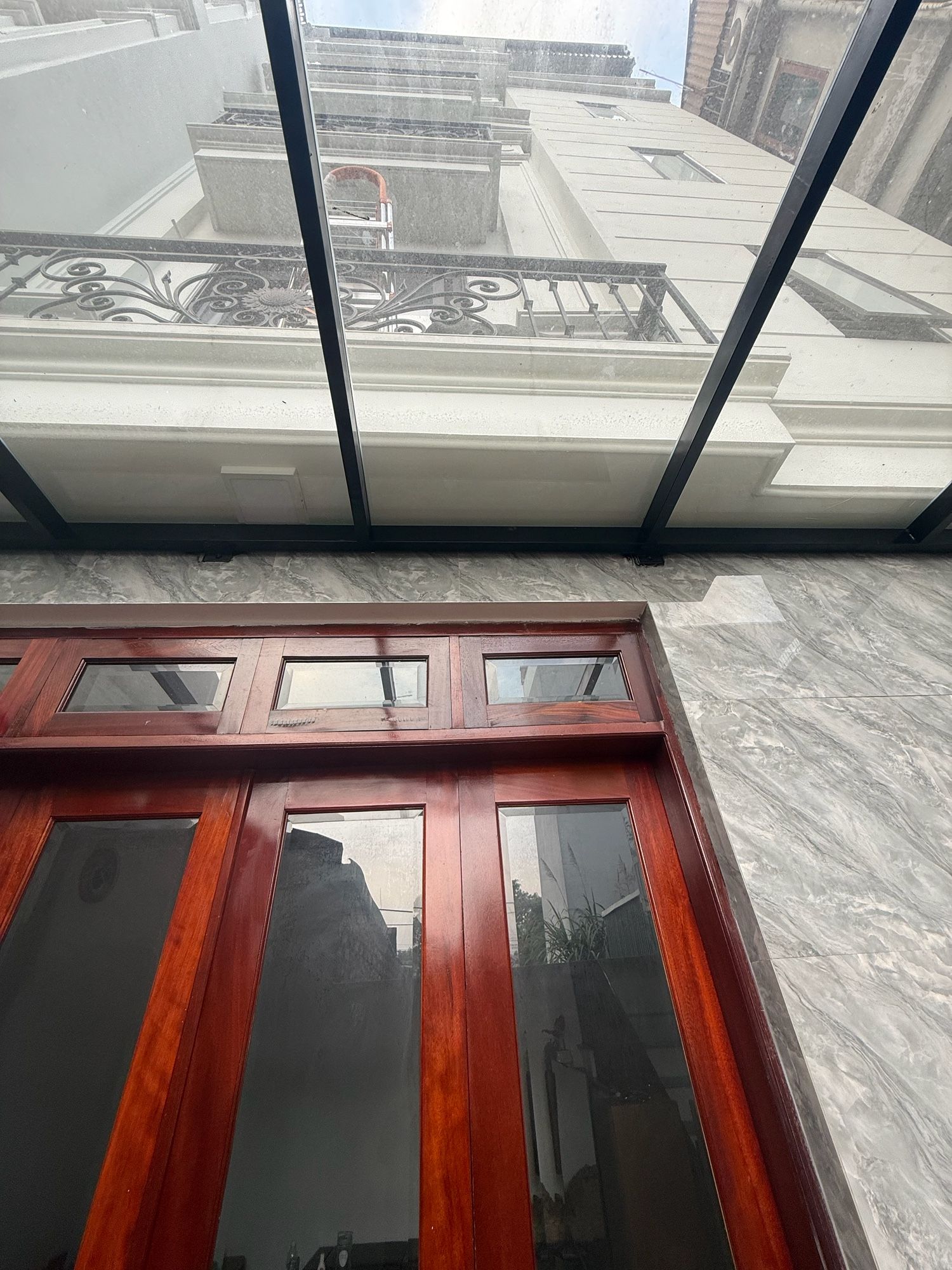 BÁN NHÀ NGUYỄN VĂN LINH LONG BIÊN 6,8 TỶ 5 TẦNG 31M2