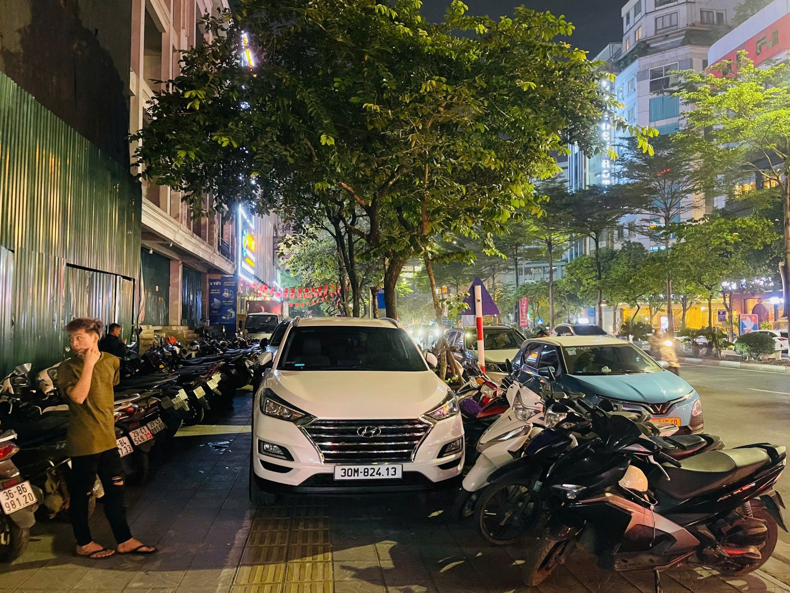 SIÊU PHẨM BIỆT THỰ LIỀN KỀ 7 TẦNG – MẶT PHỐ TRẦN THÁI TÔNG – QUY MÔ HIẾM GIỮA TRUNG TÂM CẦU GIẤY