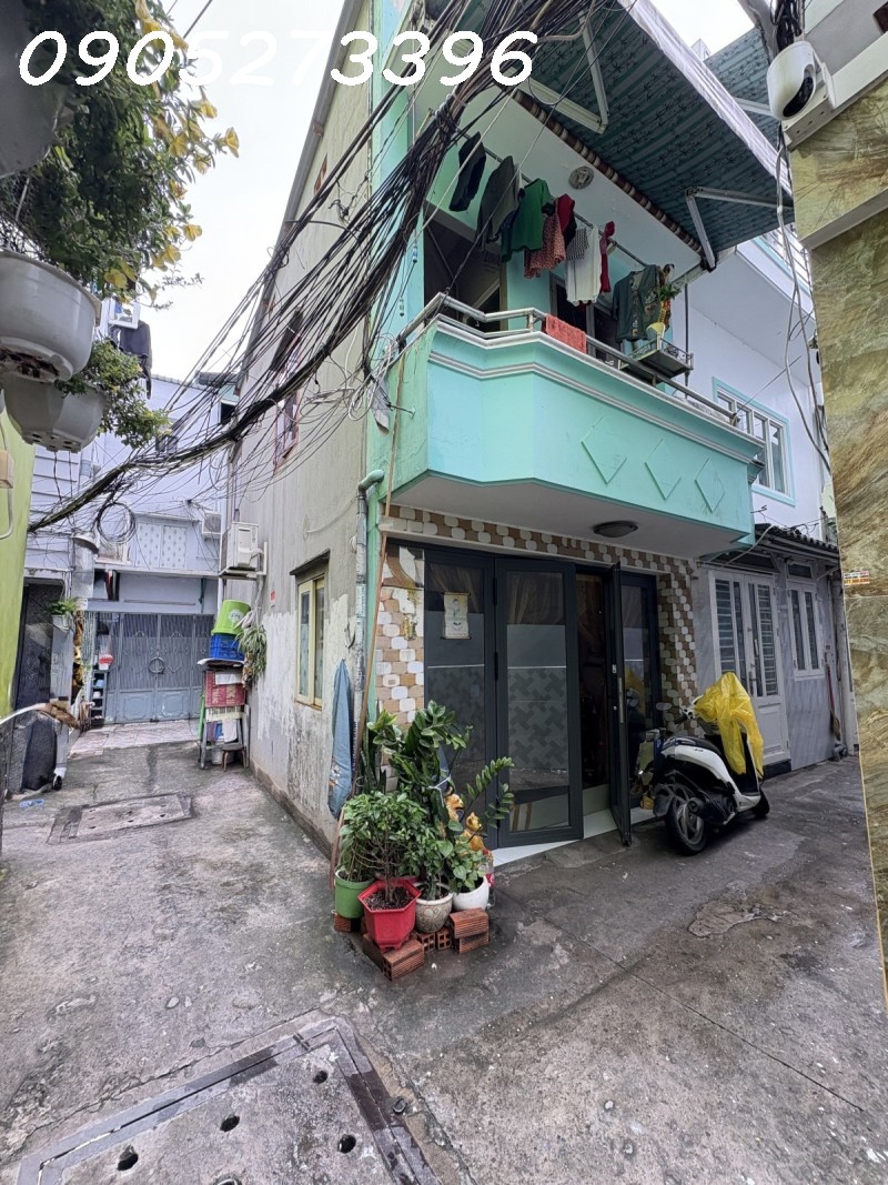 NHÀ LÔ GÓC QUAN TRUNG NGAY THỐNG NHẤT - VỊ TRÍ ĐẸP - 2.65 TỶ