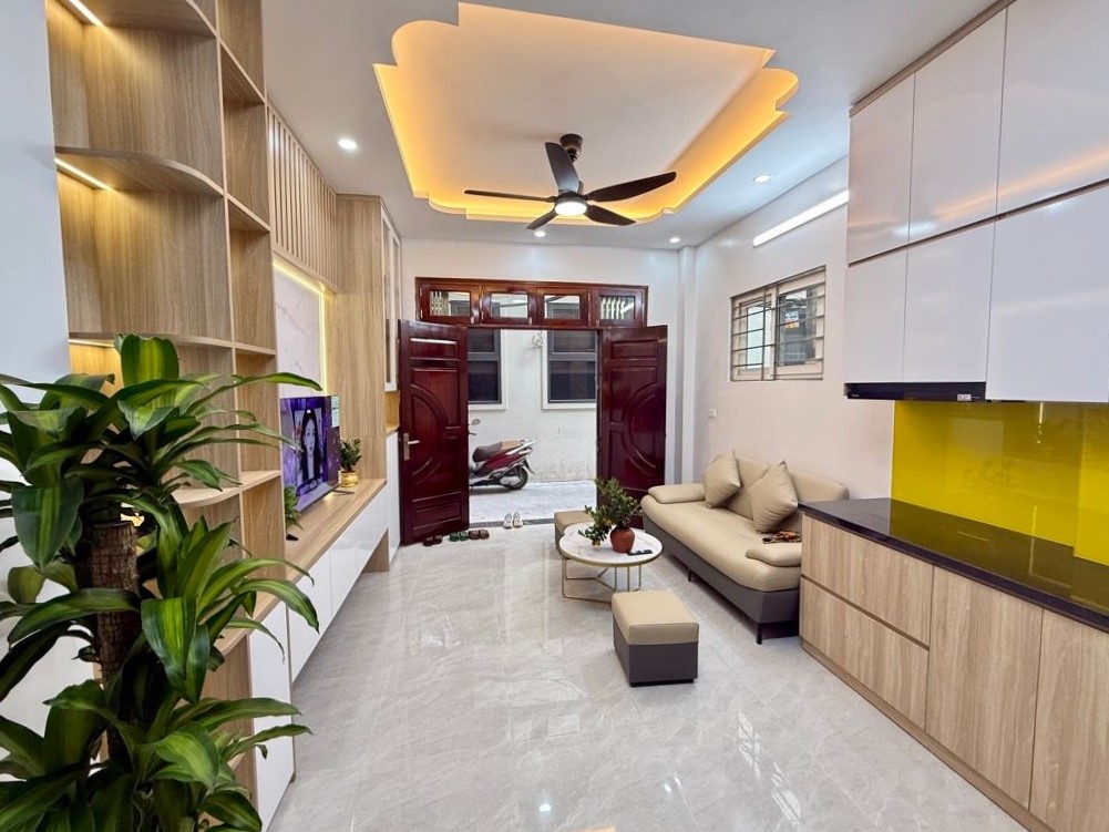 Bán nhà Đại Từ, Hoàng Mai, Ô tô, Lô góc, full nội thất, DTSD 36m2 x 5 tầng, 8.3 tỷ