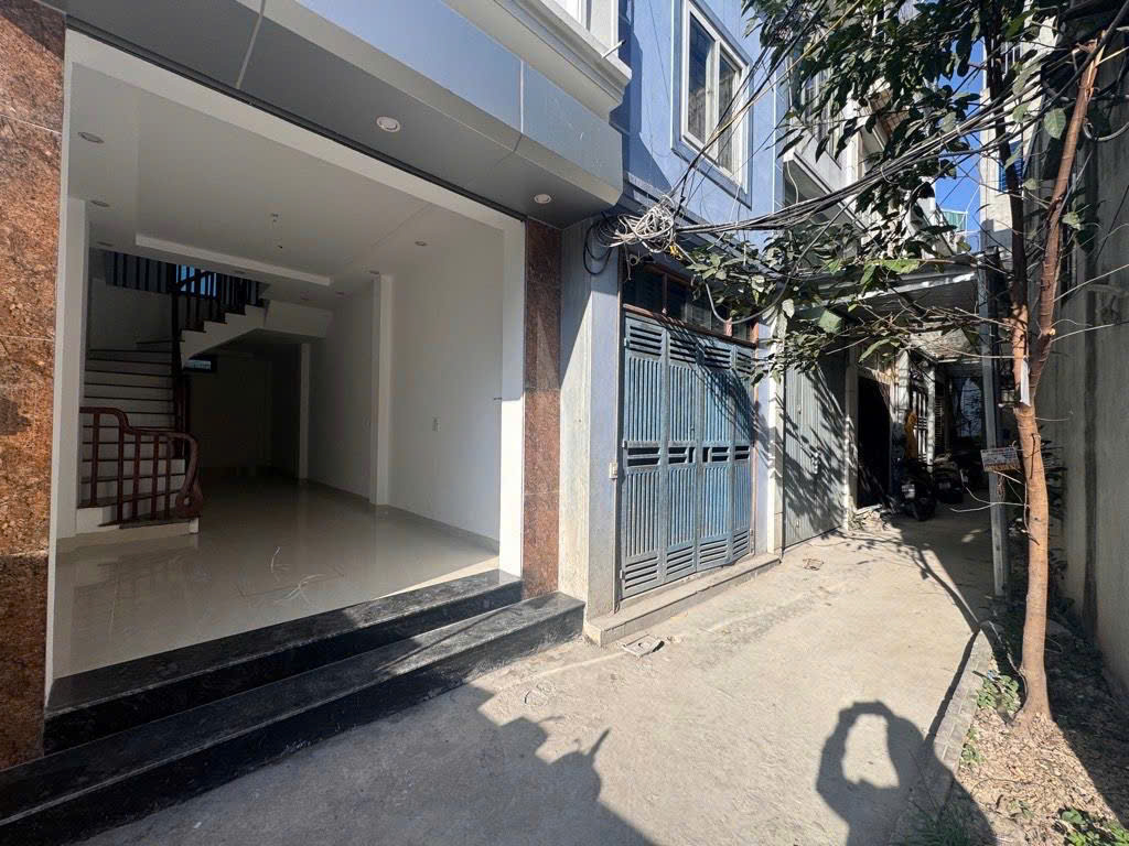 NHÀ MỚI Ở NGAY - LÔ GÓC - BA THOÁNG - NGÕ NÔNG THOÁNG - THIẾT KẾ ĐẸP OTO TRANH ĐỖ CÁCH NHÀ 100m