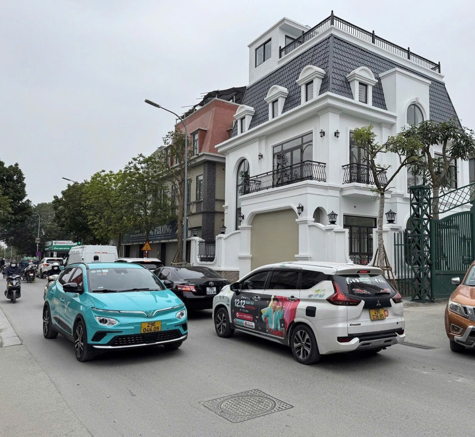 CHÍNH CHỦ BÁN biệt thự đơn lập 3 mặt phố đường Sa Đôi, trung tâm Nam Từ Liêm, Hà Nội