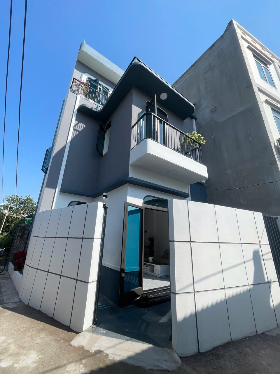 Nhà góc 3 tầng Việt Hòa – ô tô đỗ cửa – full nội thất – giá 2,x tỷ