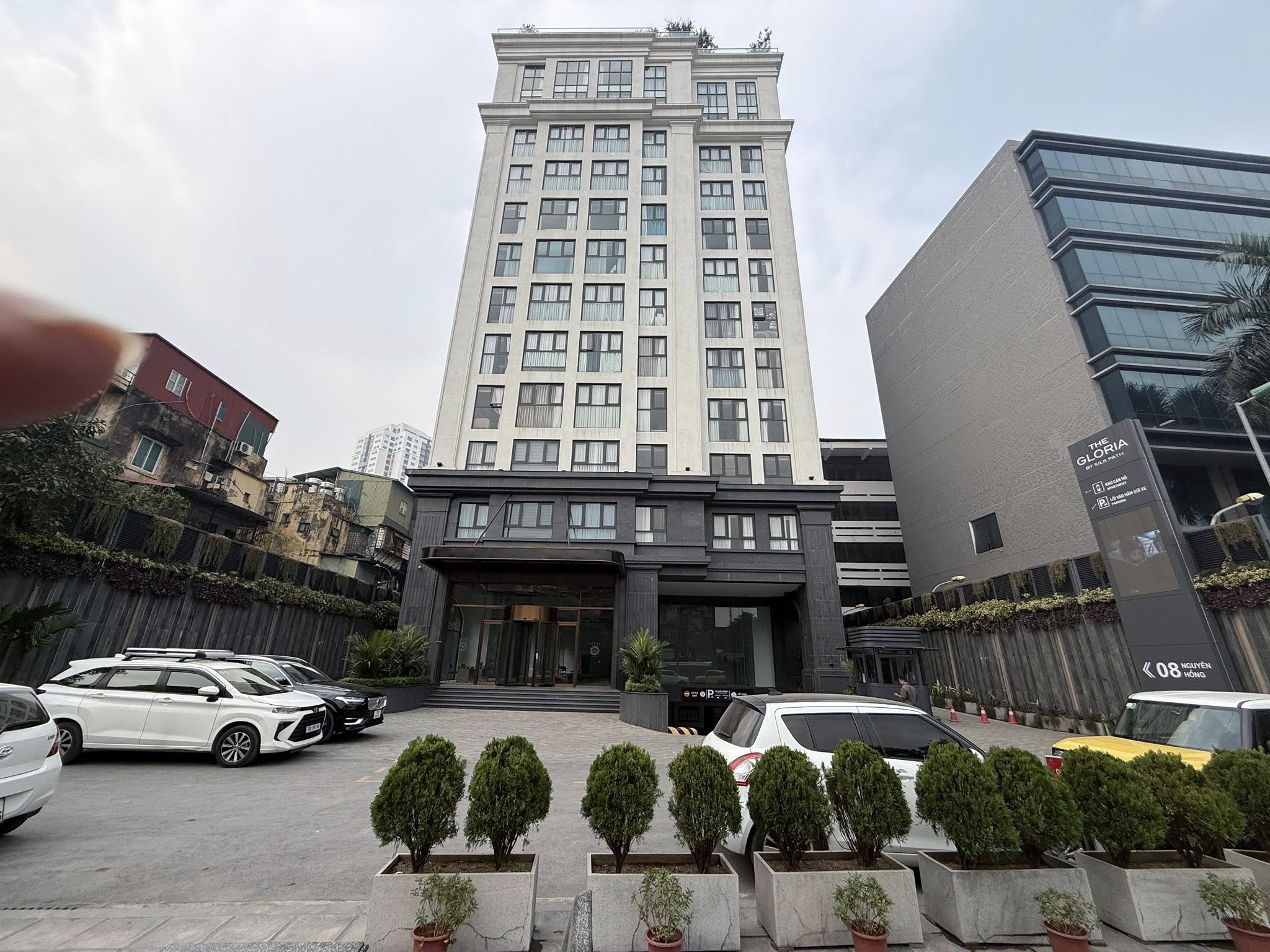 Bán CC cao cấp Lô góc, 2PN 2vs DT 75m2, The Gloria by Silk Path, 8 Nguyên Hồng, giá 12.8 tỷ