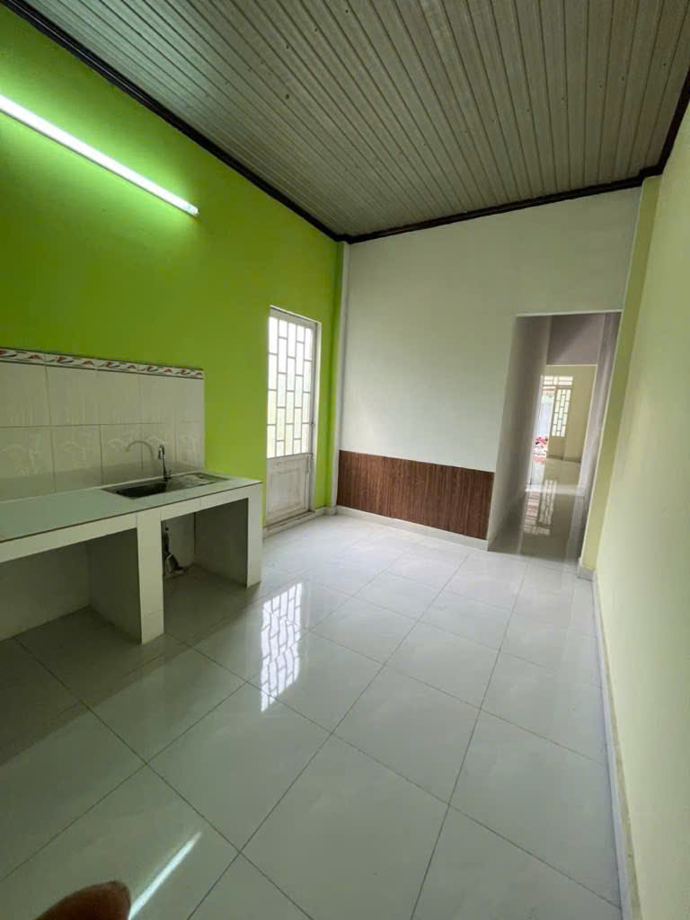 Bán đất tặng nhà mặt tiền đường hẻm lớn sát Quốc Lộ 22 Củ Chi hơn 122m2 chỉ 2.5 tỷ