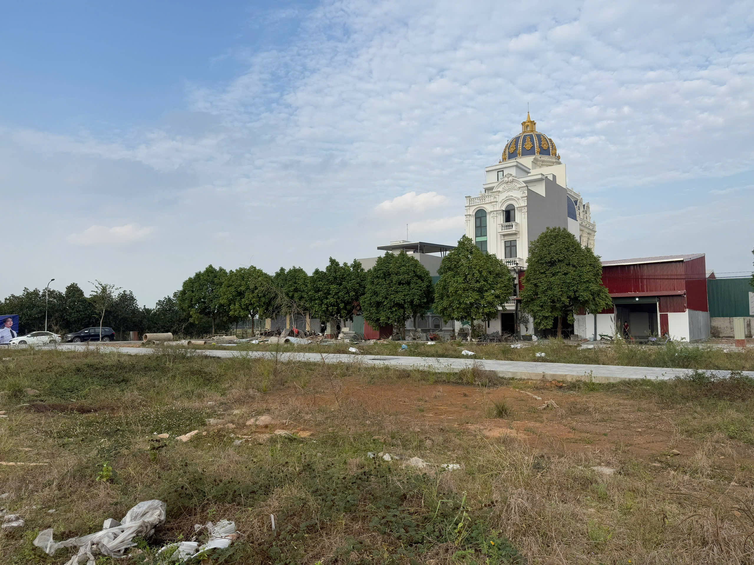 Em bán lô 2 mặt thoáng vườn cây đẹp thứ 2 nhưng TRÚNG RẺ NHẤT trong 5 ô góc của khu đấu giá Cát Hạ xã Tam Thuấn