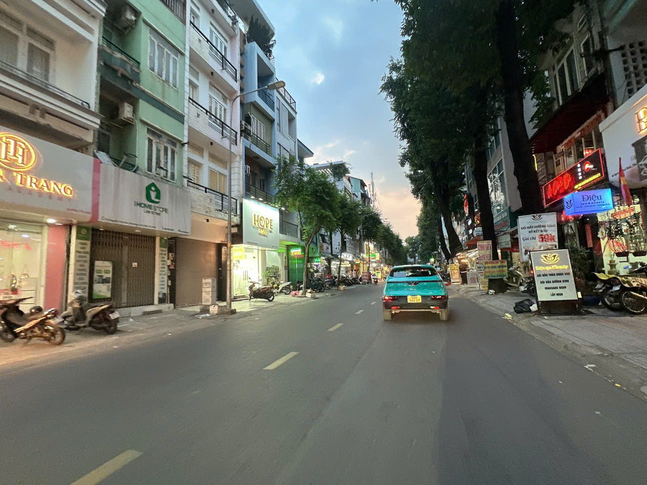 Giảm 12 tỷ còn 47 tỷ KS 8 lầu+hầm Nguyễn Thái Bình ngang 8m 184m2 gần Vincon Tân Bình.