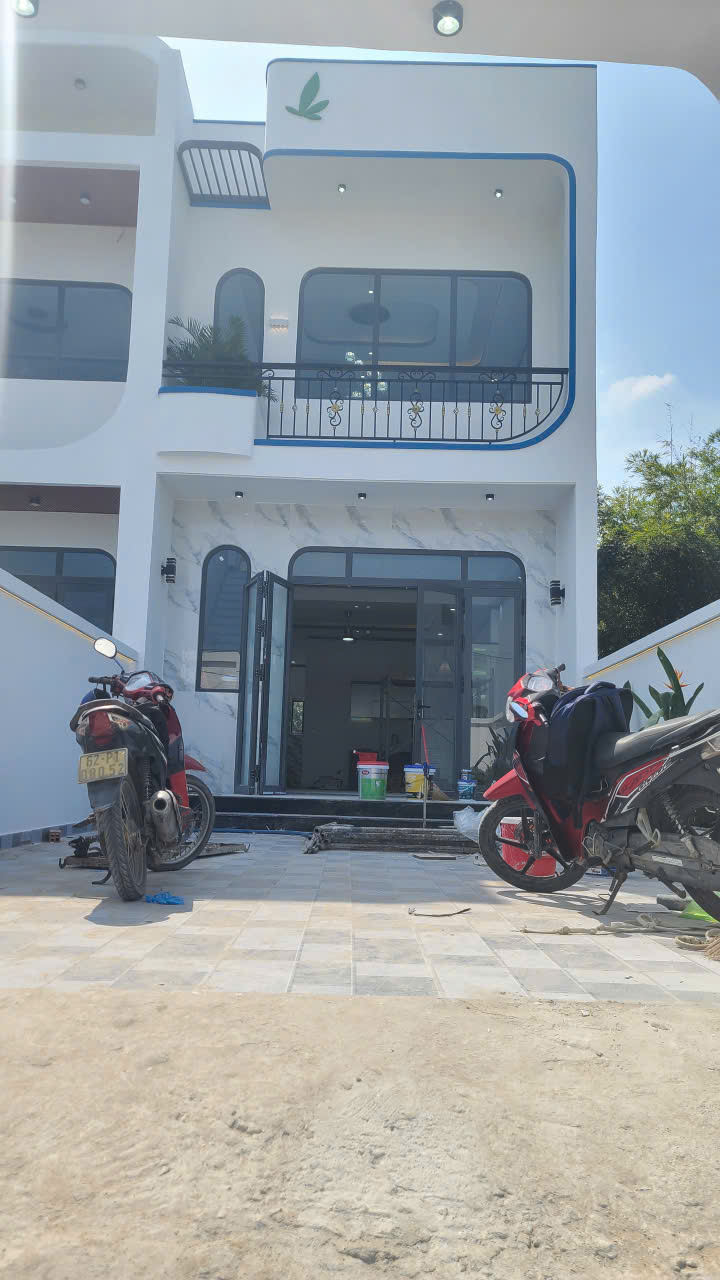 “BÁN NHÀ 2 TẦNG MỚI XÂY CHÍNH CHỦ ” 123M2 giá 2.15 TỶ - Mỹ hạnh nam - Đức hòa - long an