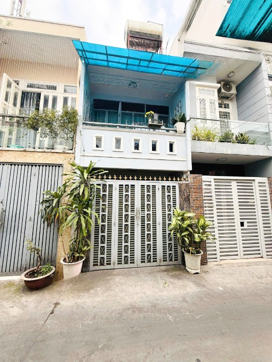 Nhà 2 tầng nở hậu hẻm Ôtô Âu Dương Lân P. Chánh Hưng Giá 6,78 tỷ TL