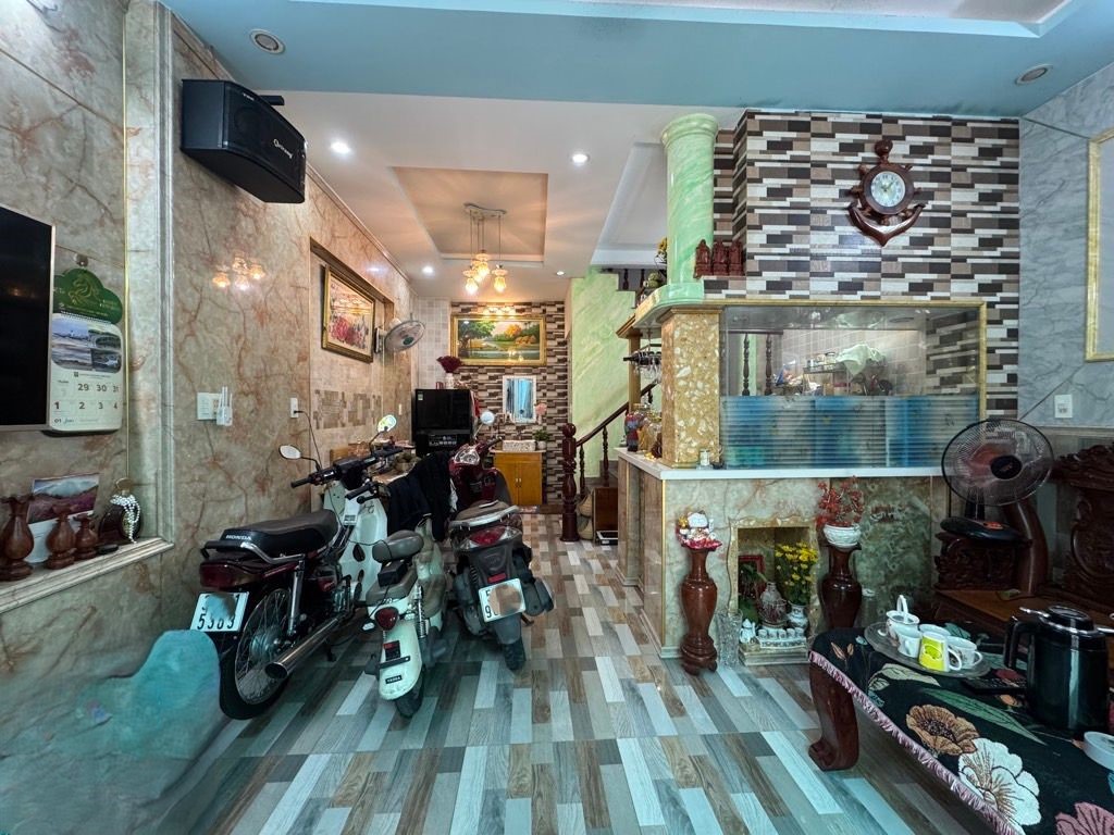 Bán đất tặng nhà ngang 6m hẻm 364 Dương Quảng Hàm 132m2 tiện xây CHDV dòng tiền 13.5 tỷ