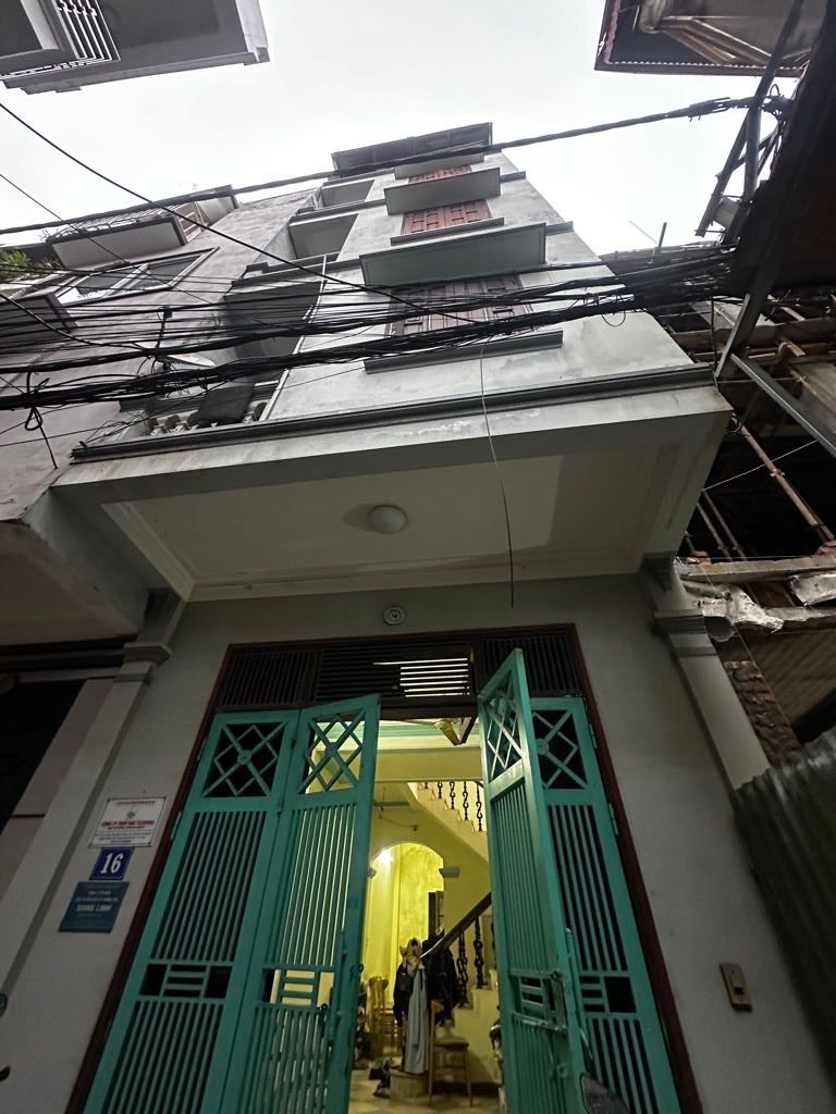 Bán nhà Bằng Liệt, Hoàng Mai, Ô tô, Dân xây KC BTCT 4T, 4N, 40m2, 7.85 tỷ(CTL)