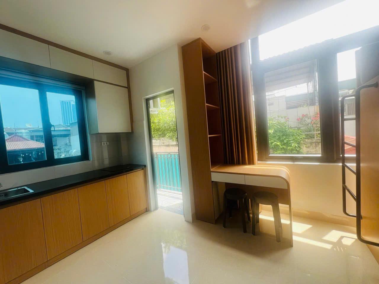 SỞ HỮU NGAY NHÀ ĐẸP 7TẦNG - XÂY MỚI ĐẸP- CCMN DÒNG TIỀN -THANG MÁY - DOANH THU 60 TR/THÁNG