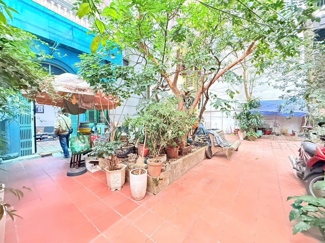 BIỆT THỰ SÂN VƯỜN MẶT PHỐ TRẦN HƯNG ĐẠO – HOÀN KIẾM Gần 200m² đất | 110m² xây dựng | 4 tầng | 77 tỷ