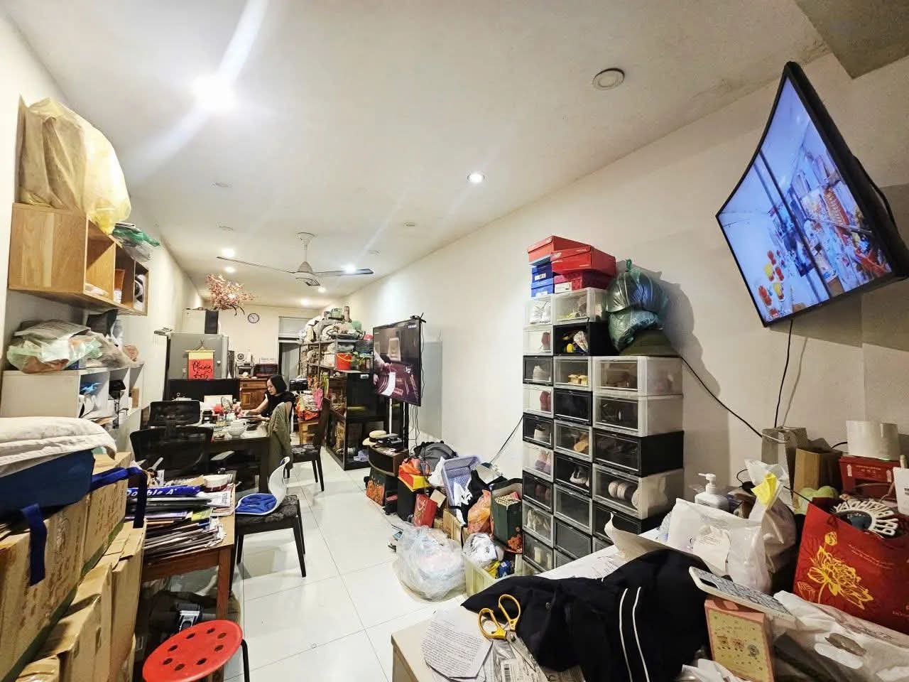 HIẾM – MẶT PHỐ HUẾ – HAI BÀ TRƯNG Diện tích 83m² | 3 tầng |