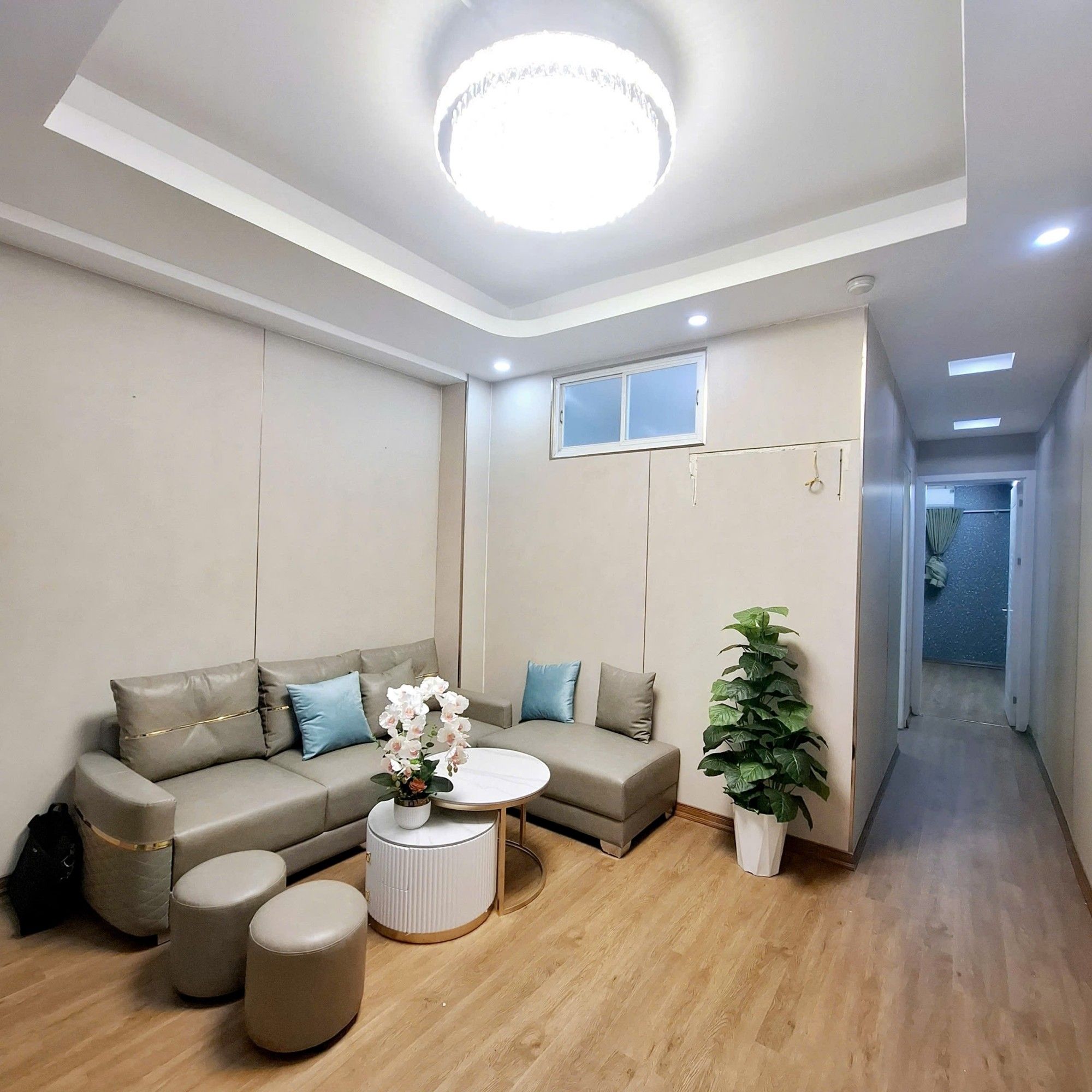 SIÊU HIẾM QUAN NHÂN – CĂN HỘ ĐẸP LONG LANH – Ô TÔ ĐỖ CỬA