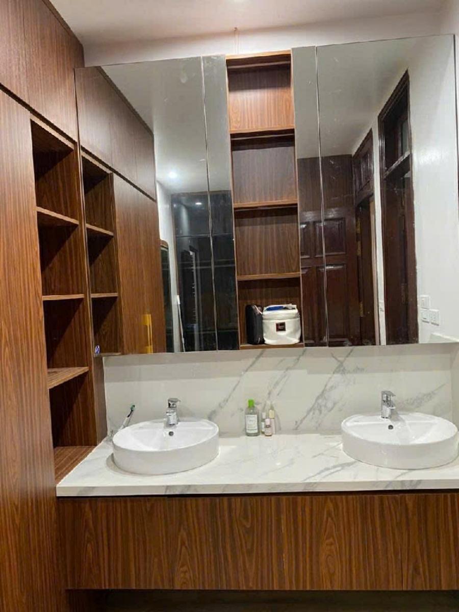 Lạc long quân, 46m2, ô tô vào nhà , mặt tiền rộng 5.1m