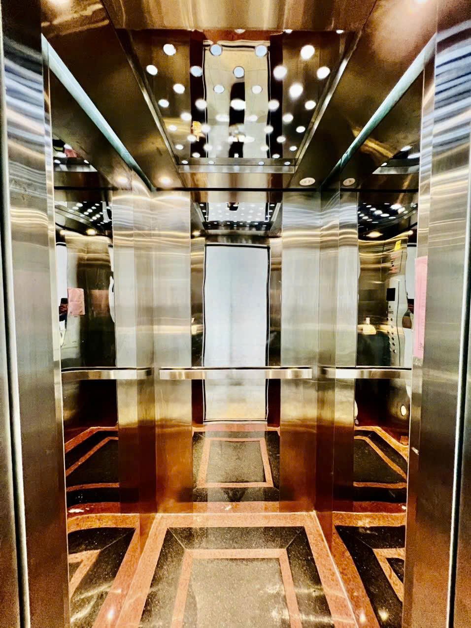 CĂN GÓC 7 TẦNG MẶT TIỀN ĐƯỜNG NGAY CV GIA ĐỊNH - 12 CHDV CHO THUÊ 60TR/THÁNG