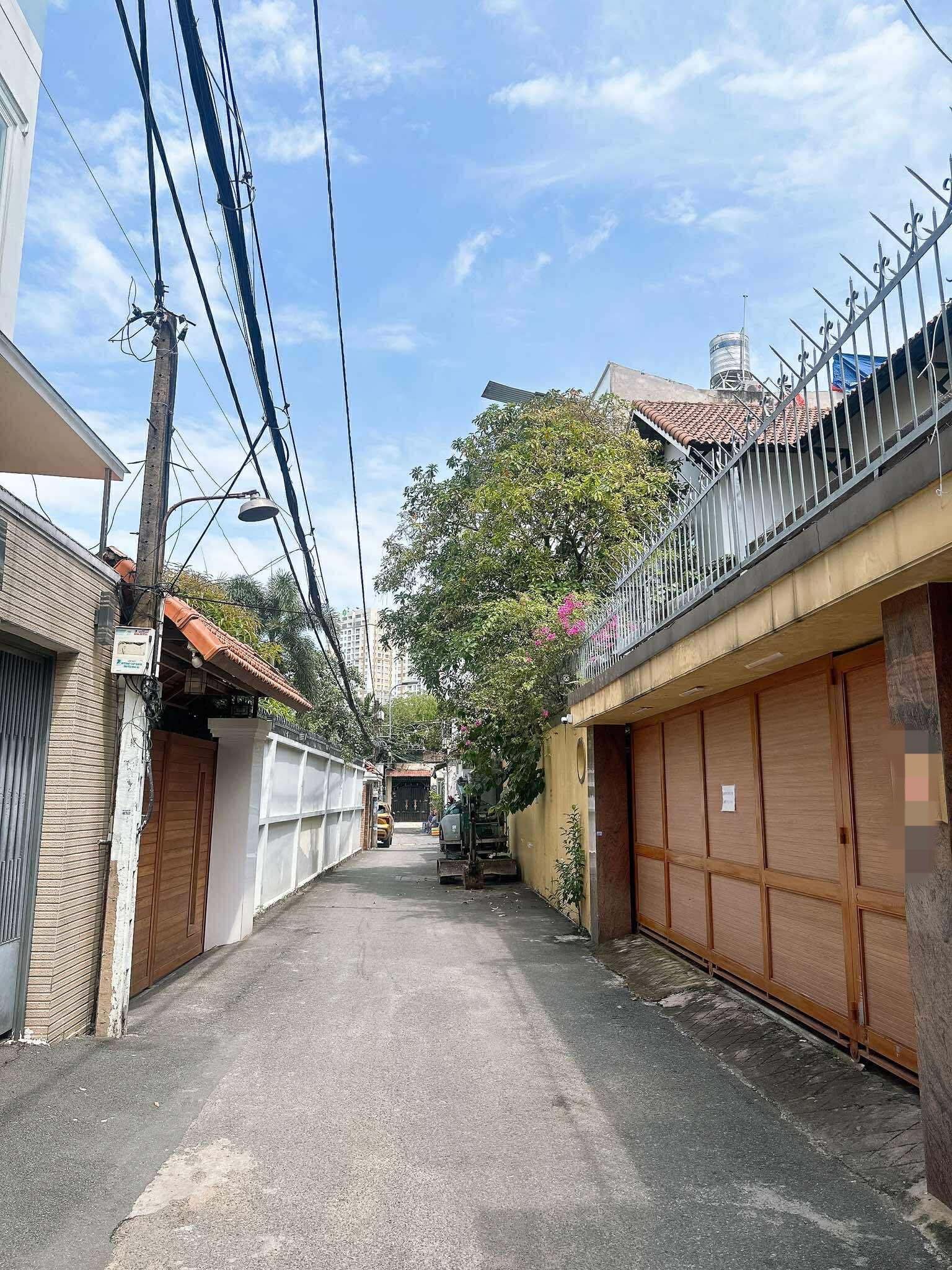 HIẾM! NHÀ 4 TẦNG THẢO ĐIỀN - 13 CHDV - 98m2 NỞ HẬU - THANG MÁY - DOANH THU 70TR/THÁNG