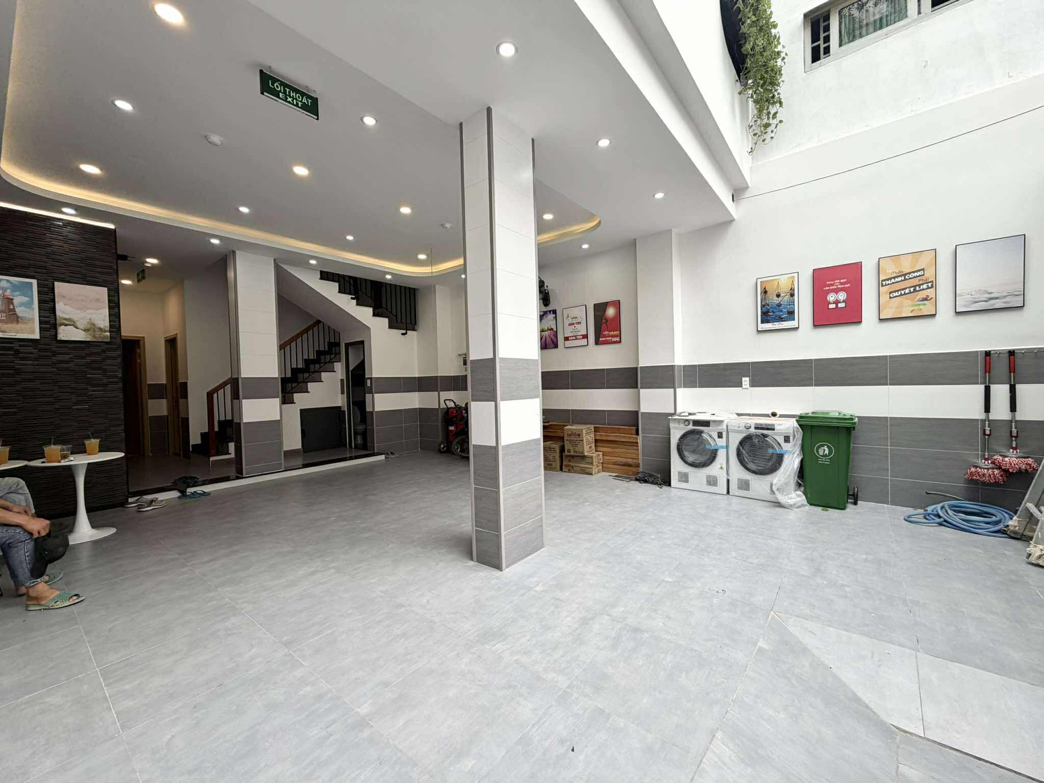 TOÀ CHDV MỚI 100% - 3 MẶT CAO THẮNG Q10 - 14 CĂN DÒNG TIỀN 130TR/THÁNG