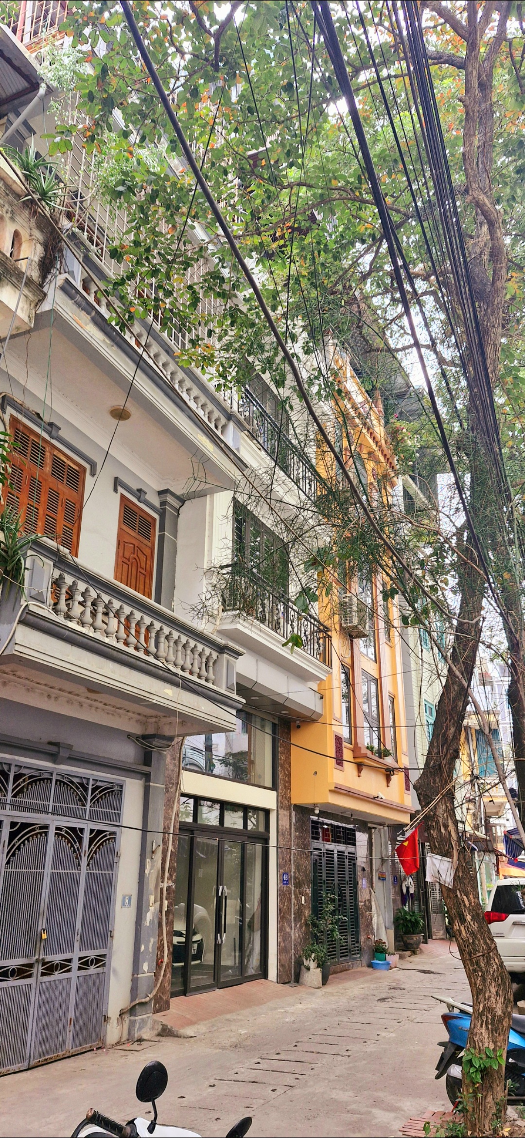 PHÂN LÔ- Phố Lê Lợi- Hà Đông- 4T x 48,5/ 52m², mt 4.4m, 12,95 tỷ- ÔTô Tránh, vào nhà ' Đúng 1 căn duy nhất trong Phố