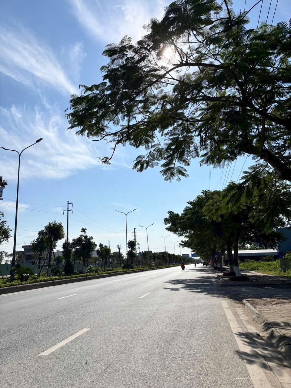 GIÁ 5,X TỶ – MẶT ĐƯỜNG 353 PHẠM VĂN ĐỒNG, ĐỐI DIỆN HƯNG NGÂN RIVERSIDE ZALO 0567 222 555