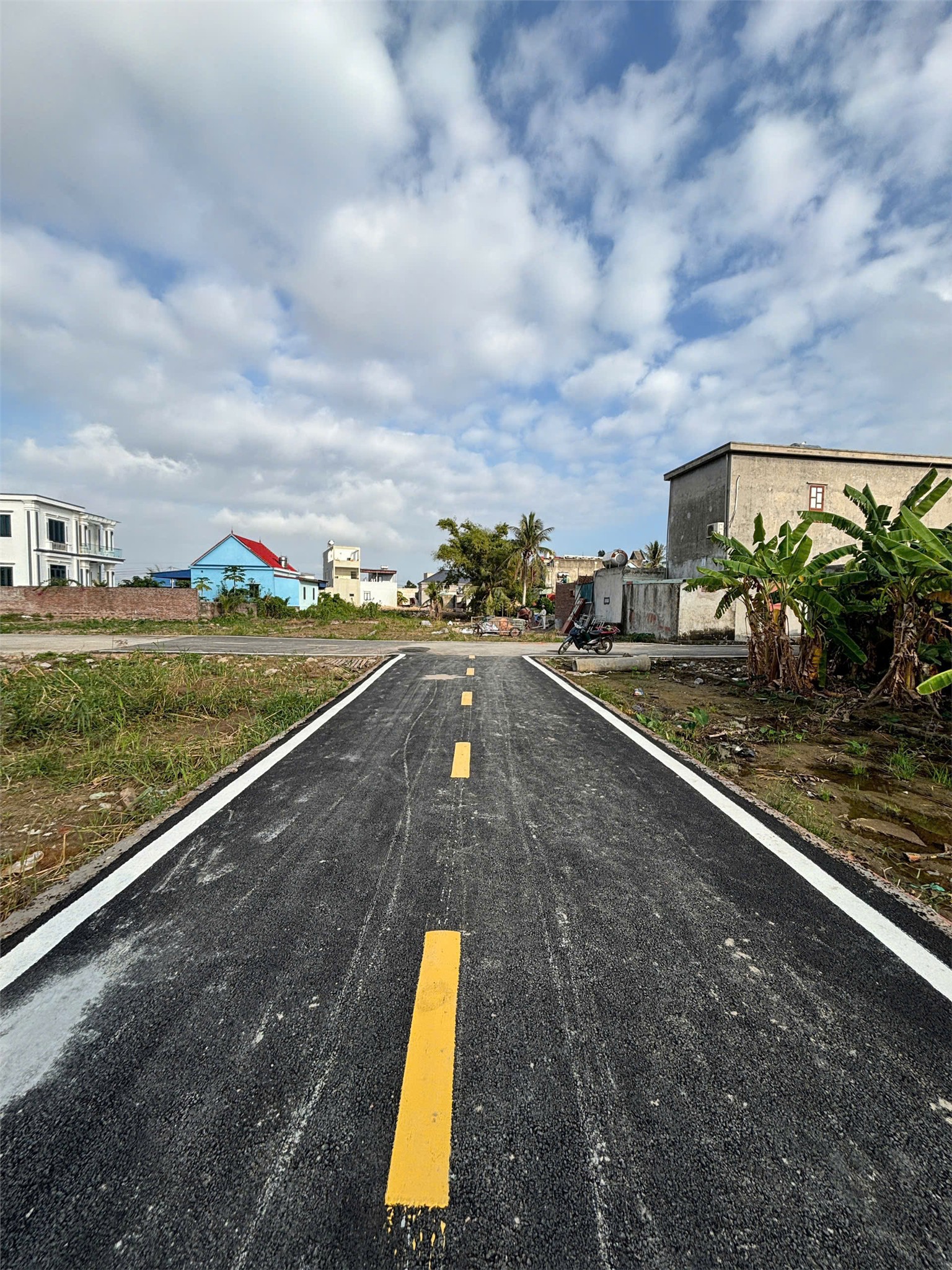 ĐẤT MINH TÂN SÁT GA – ĐƯỜNG NHỰA 4–5M – GIÁ 1 TỶ 3XX TRIỆU HÀNG HIẾM GẦN GA ZALO 0567 222 555