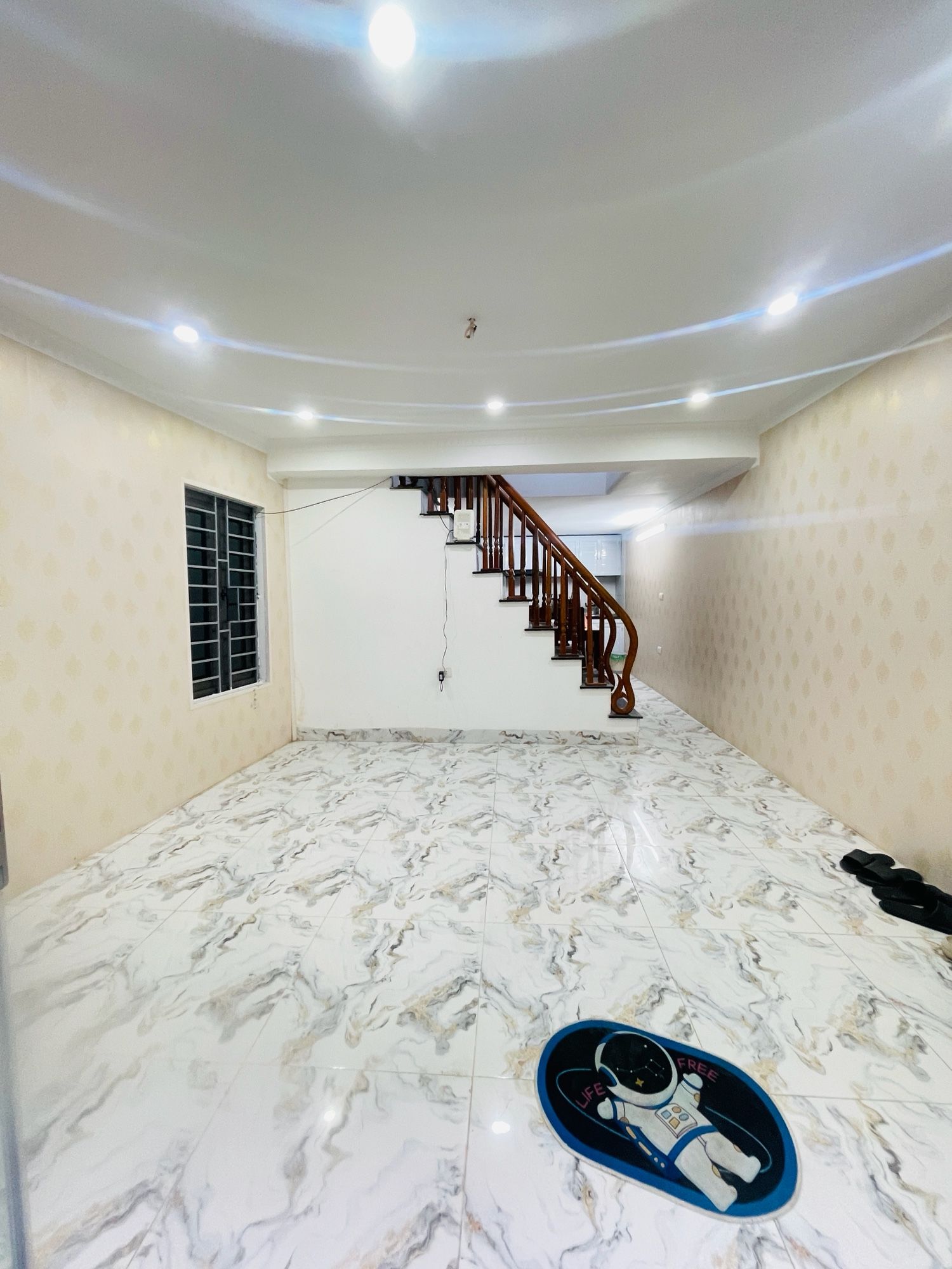 BÁN GẤP NHÀ PHỐ TÂN KHAI – CÁCH 1 NHÀ RA MẶT PHỐ – Ô TÔ ĐỖ CỬA – GIÁ TỐT NHẤT KHU – 40M² × 2 TẦNG – 2.35 TỶ