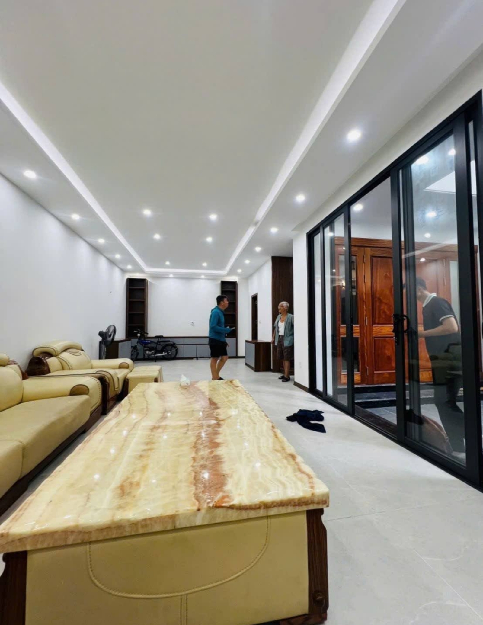 BIỆT THỰ MINI HIỆN ĐẠI – TRUNG TÂM NGUYỄN THÁI HỌC Giữa lòng Ba Đình – lõi Thủ Đô – cách mặt phố chỉ 10m