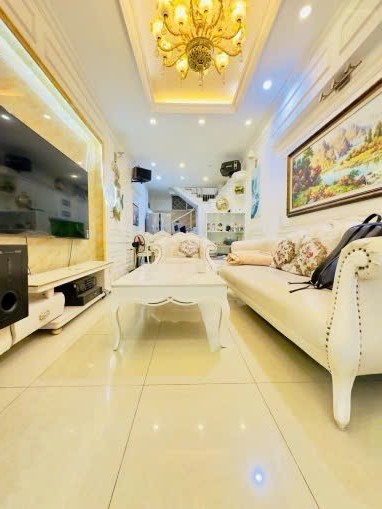 Bán nhà Định Công, Hoàng Mai, Ô tô đỗ cửa, full nội thất xịn mịn, 46m2, 12.9 tỷ