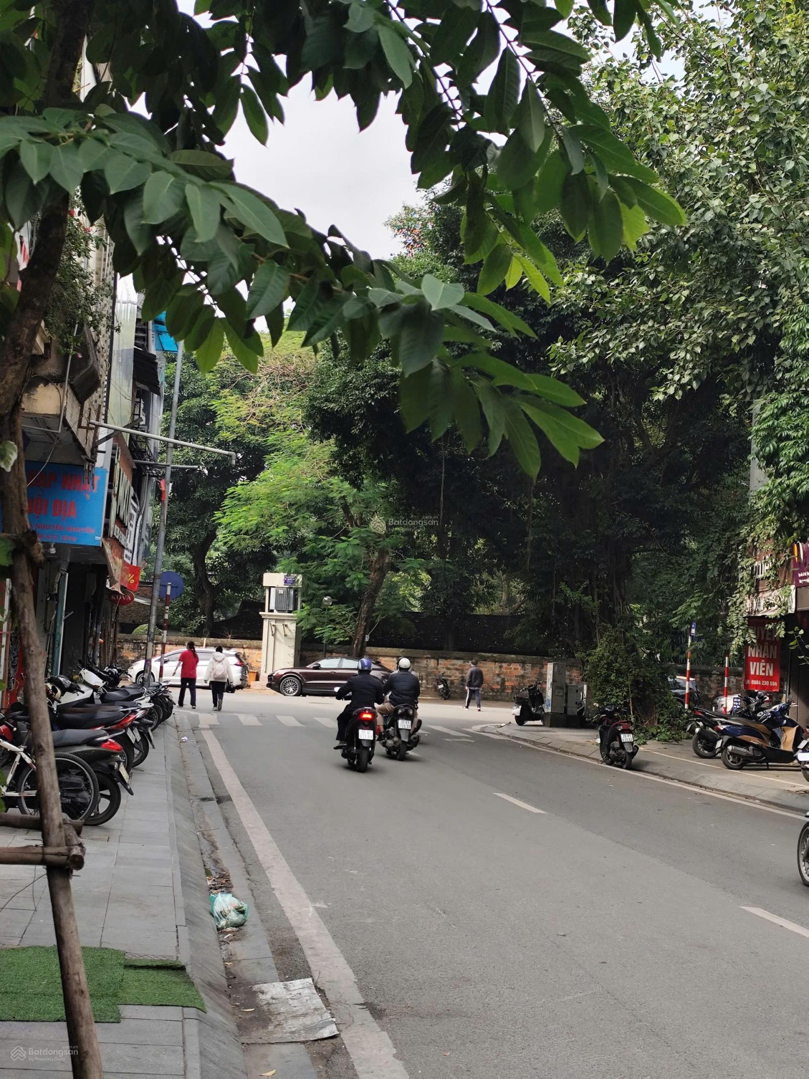 Chính chủ bán nhà mặt phố 135m2 đường nguyễn khuyến, văn miếu đống đa-kinh doanh