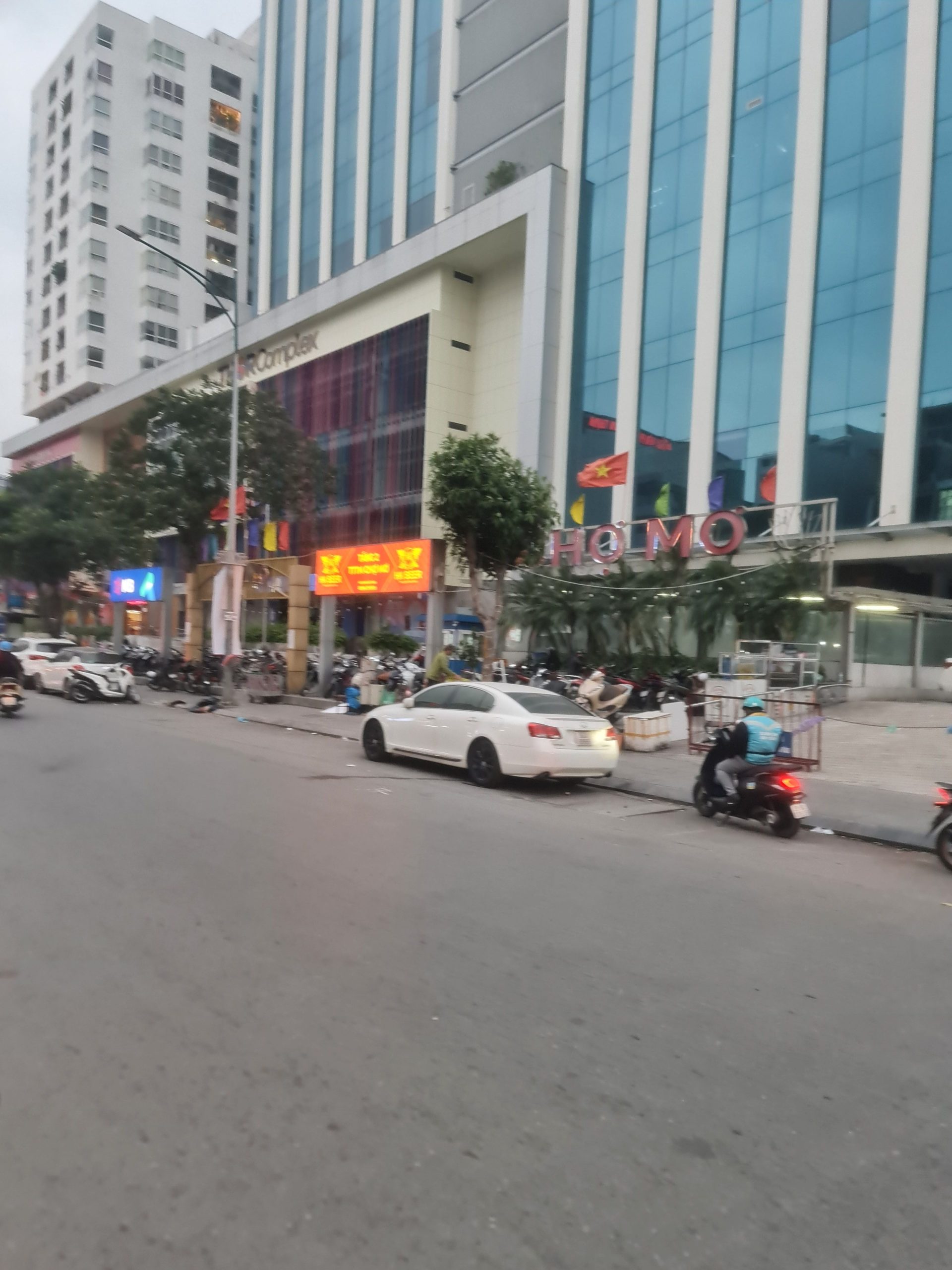 TOÀ NHÀ ĐA NĂNG ,VỪA Ở VỪA KD VÀ CHO THUÊ, (70/73M) 5 TẦNG 1 TUM CÓ THANG MÁY, 10 CĂN HỘ FULL ĐỒ VÀ 1 SÀN TẦNG 5 LÀ 73M CHO 1 GĐ Ở GỒM NGỦ, KHÁCH, BẾP, ĂN VÀ SÂN