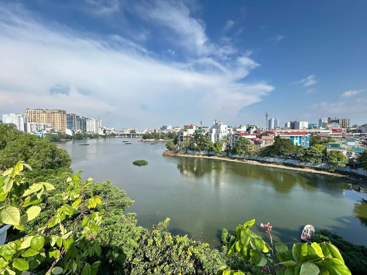 BÁN NHÀ MẶT PHỐ HÀNG HIẾM DƯỚI 20 TỶ- THANG MÁY - MẶT PHỐ - VIEW HỒ HOÀNG CẦU - TT ĐỐNG ĐA - Ở SƯỚNG - CHỦ THIỆN TRÍ BÁN - VỈA HÈ 2 BÊN